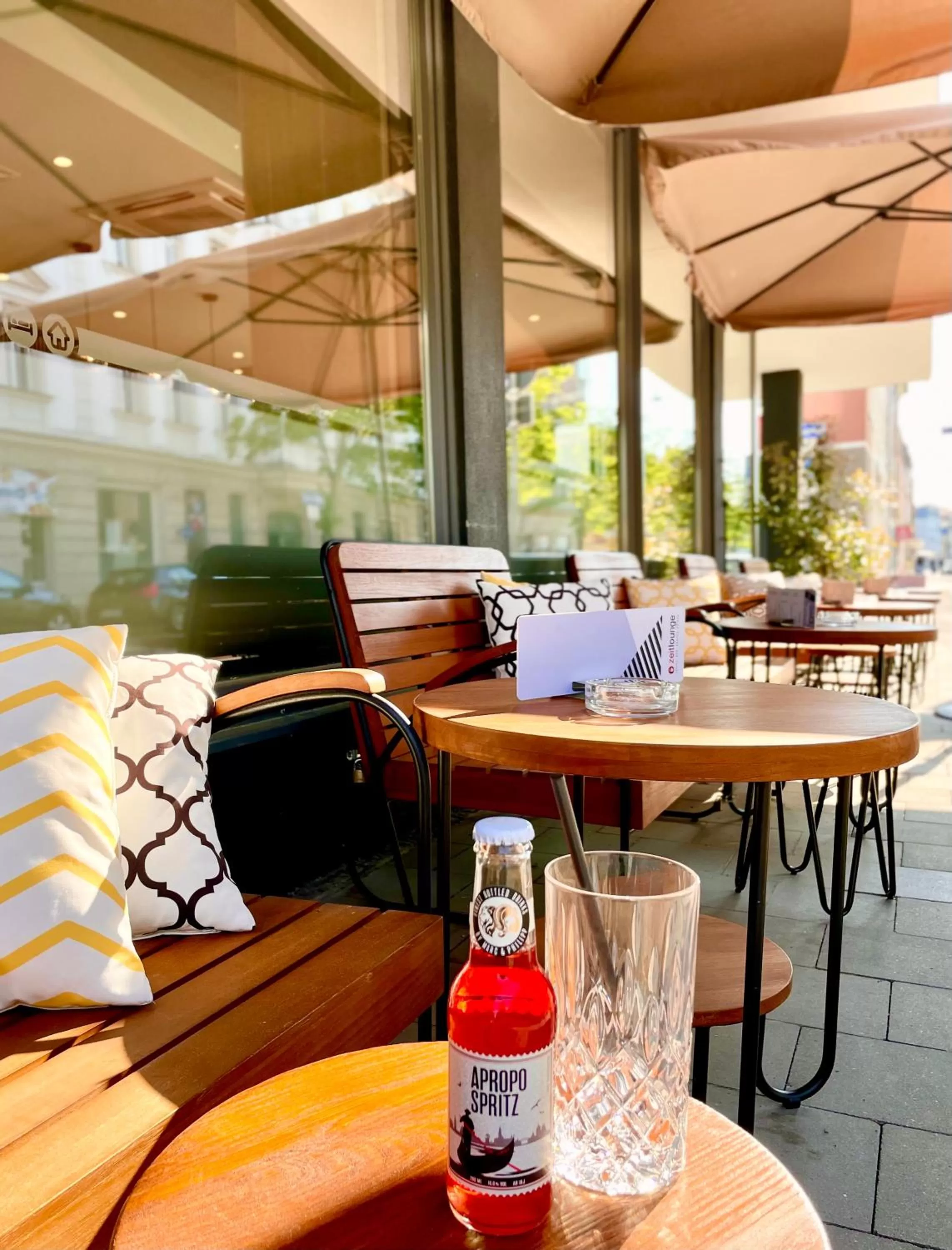 Restaurant/places to eat in zeitwohnhaus SUITE-HOTEL & SERVICED APARTMENTS