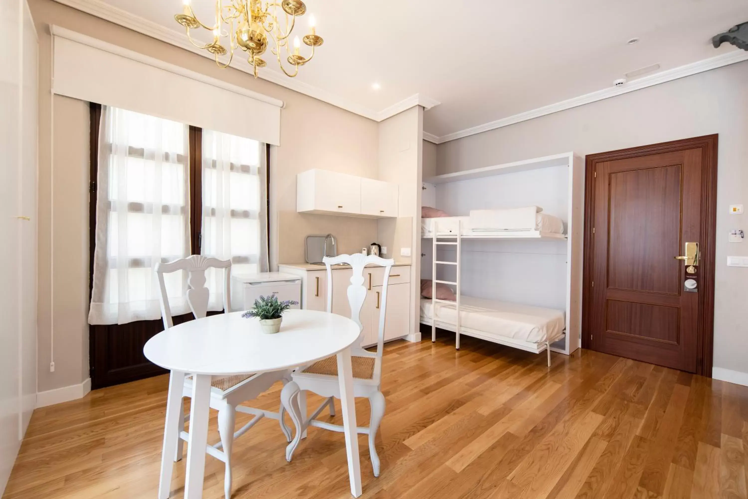 Bedroom, Dining Area in Infanta Isabel by Recordis Hotels