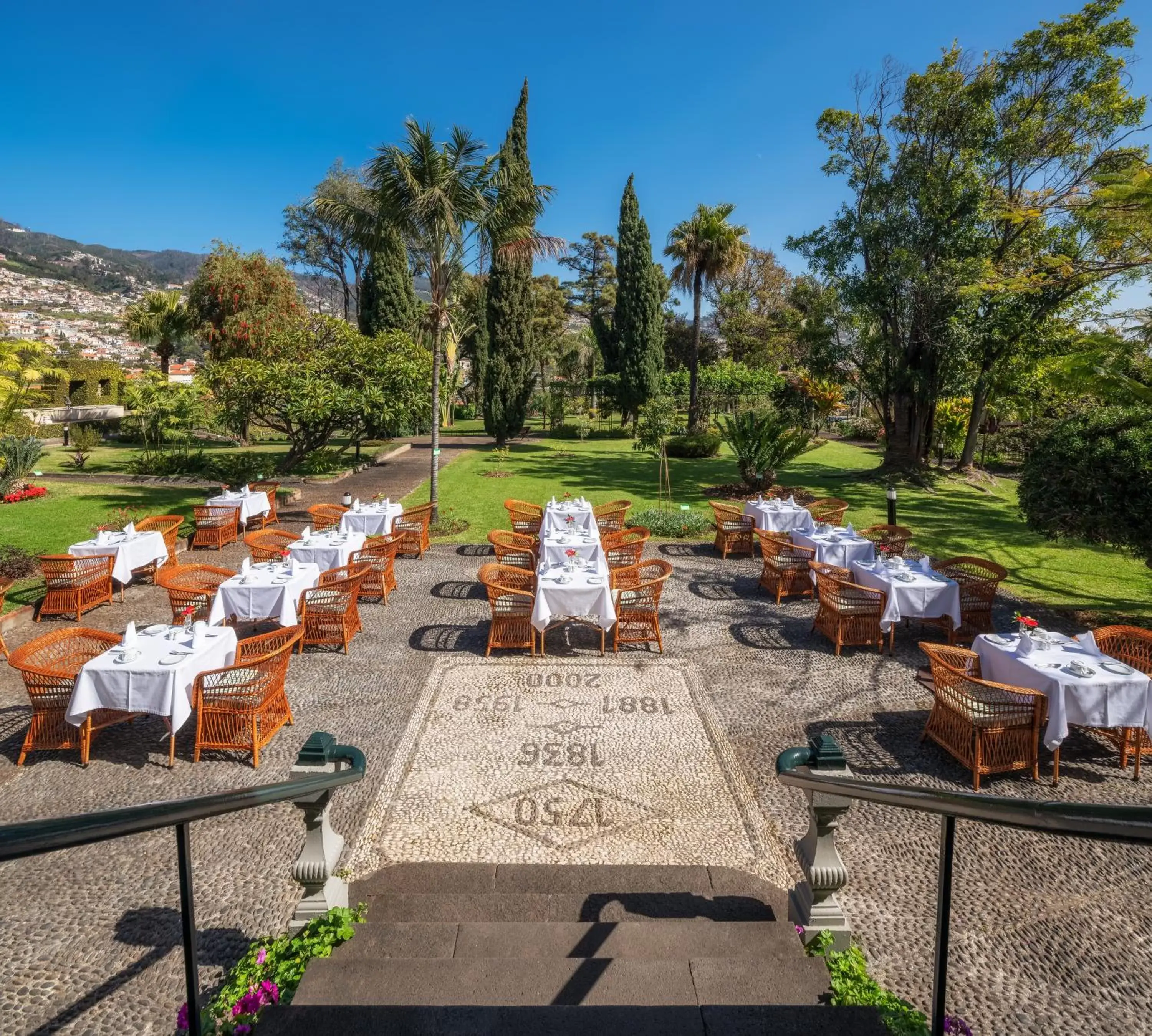 Patio, Restaurant/Places to Eat in Quinta Jardins do Lago