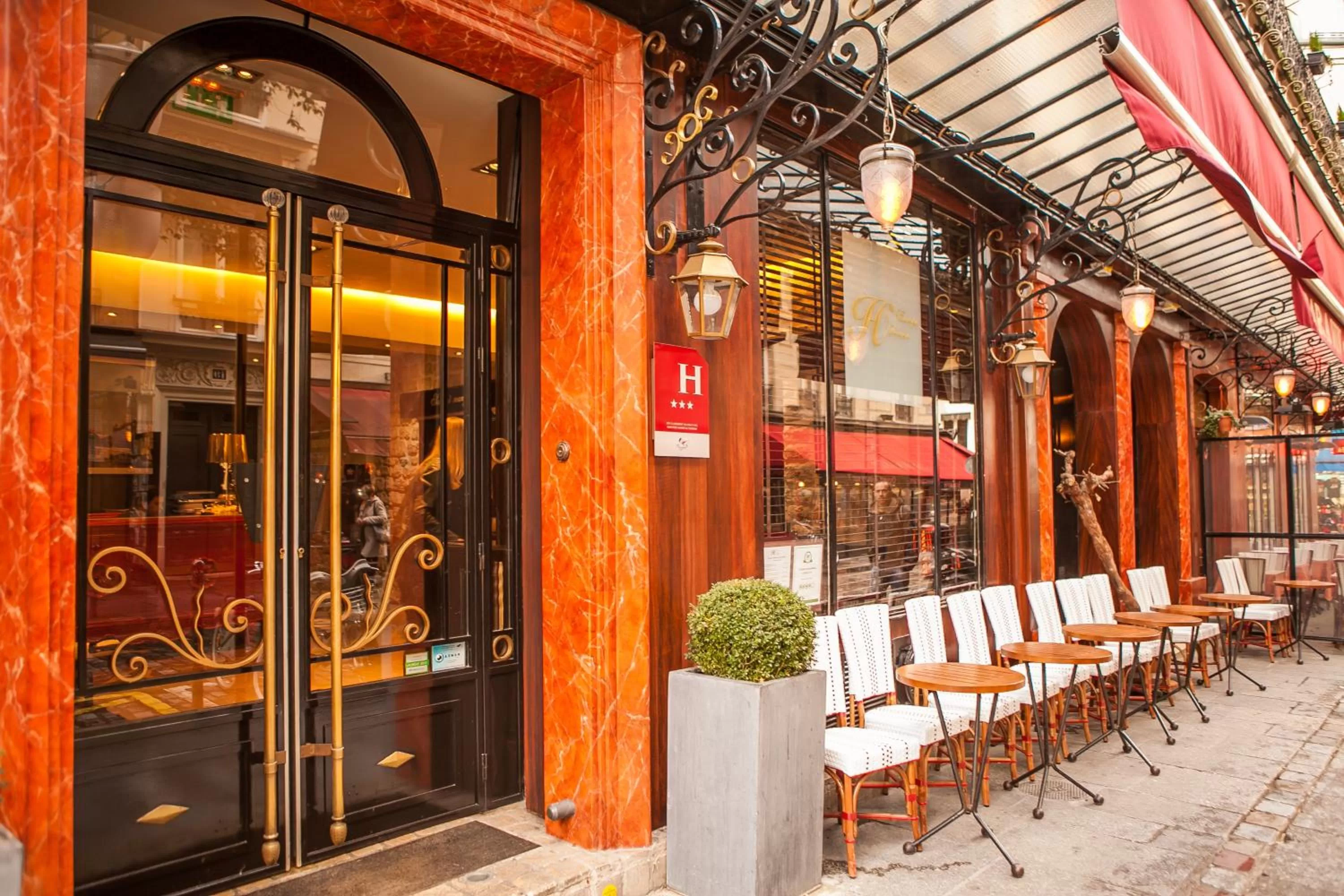 Facade/entrance in Europe Saint Severin-Paris Notre Dame