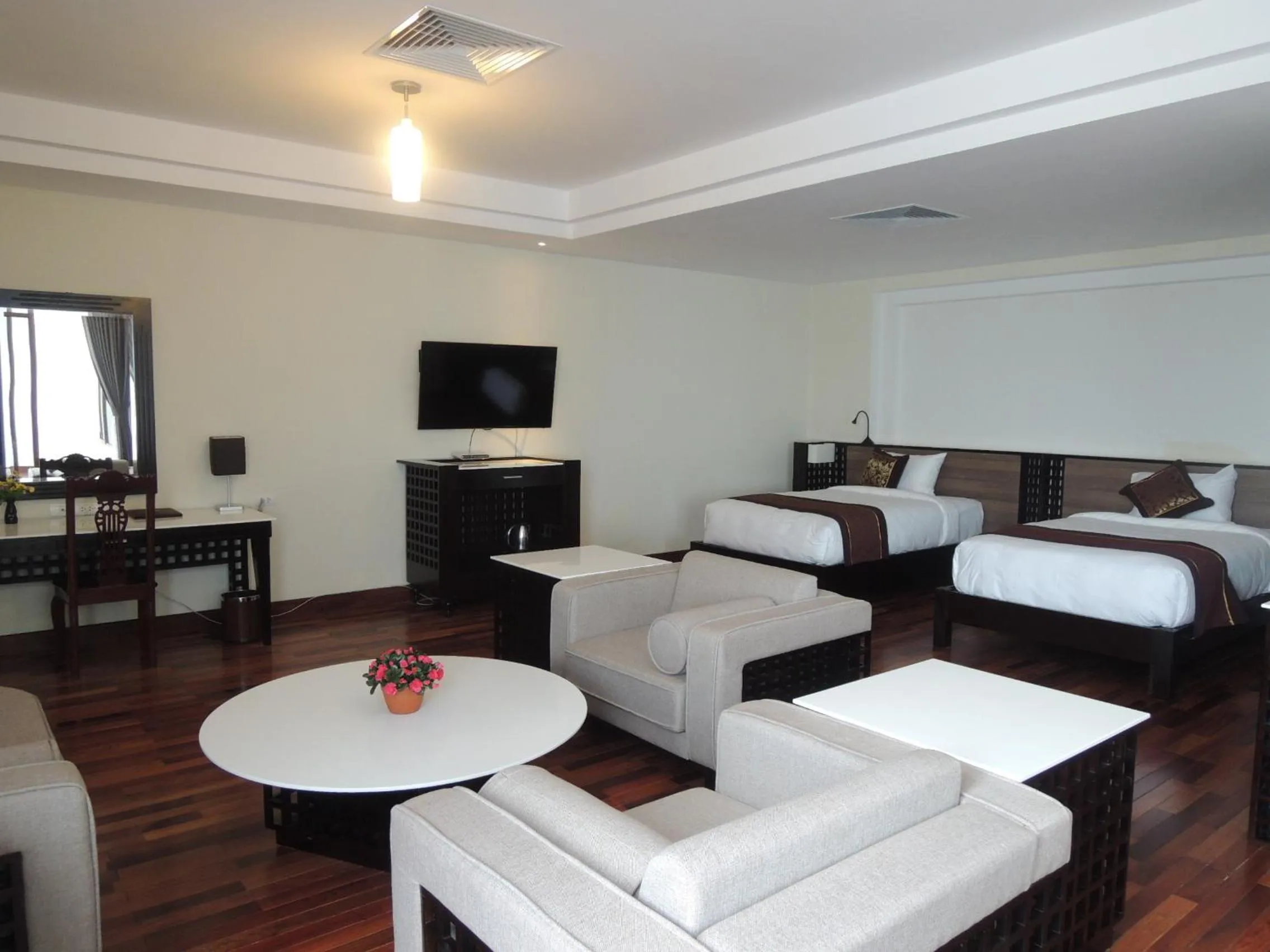 Photo of the whole room, Bed in Khách xá Bái Đính