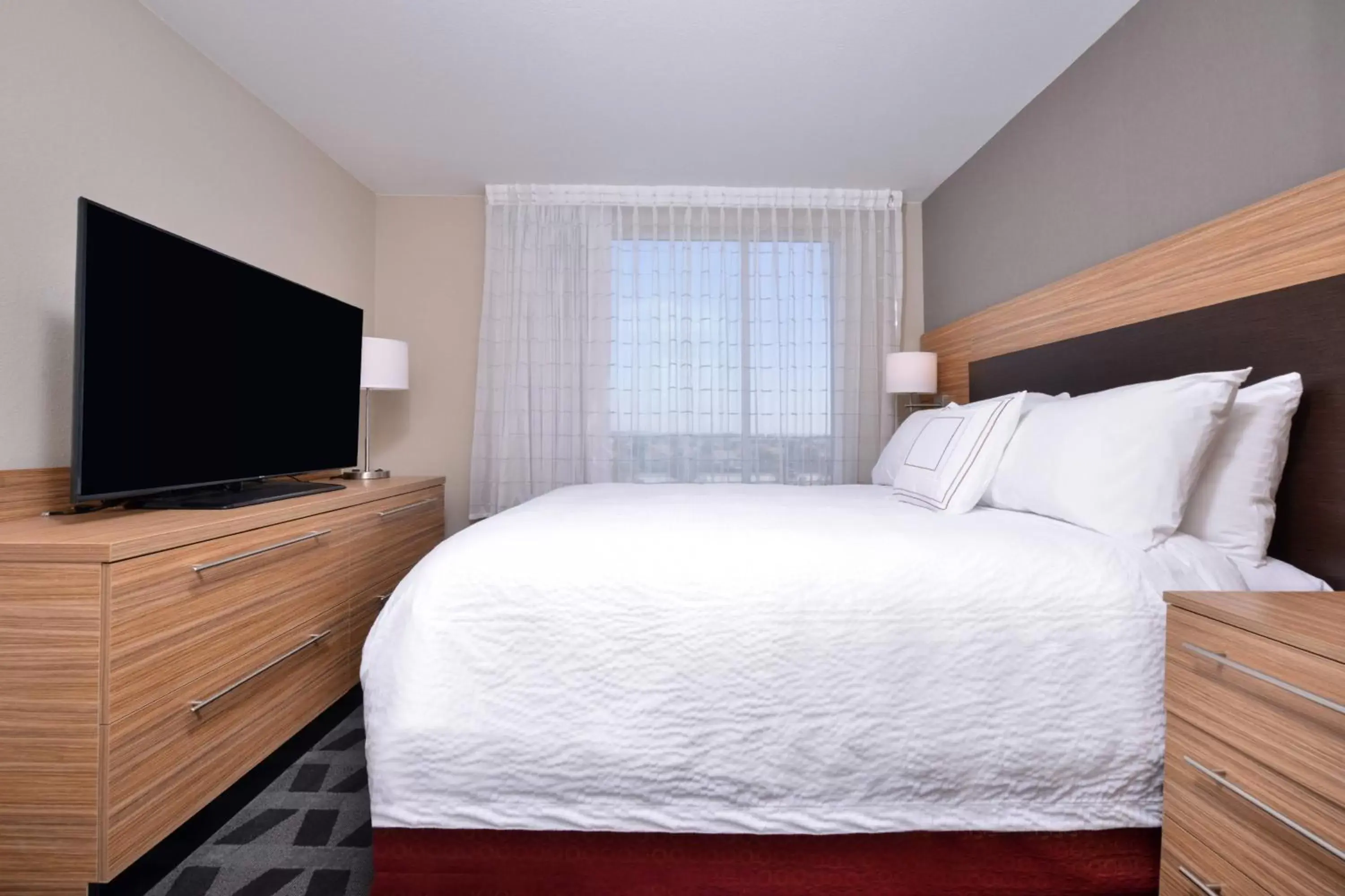 Bedroom, Bed in TownePlace Suites by Marriott Ontario Chino Hills