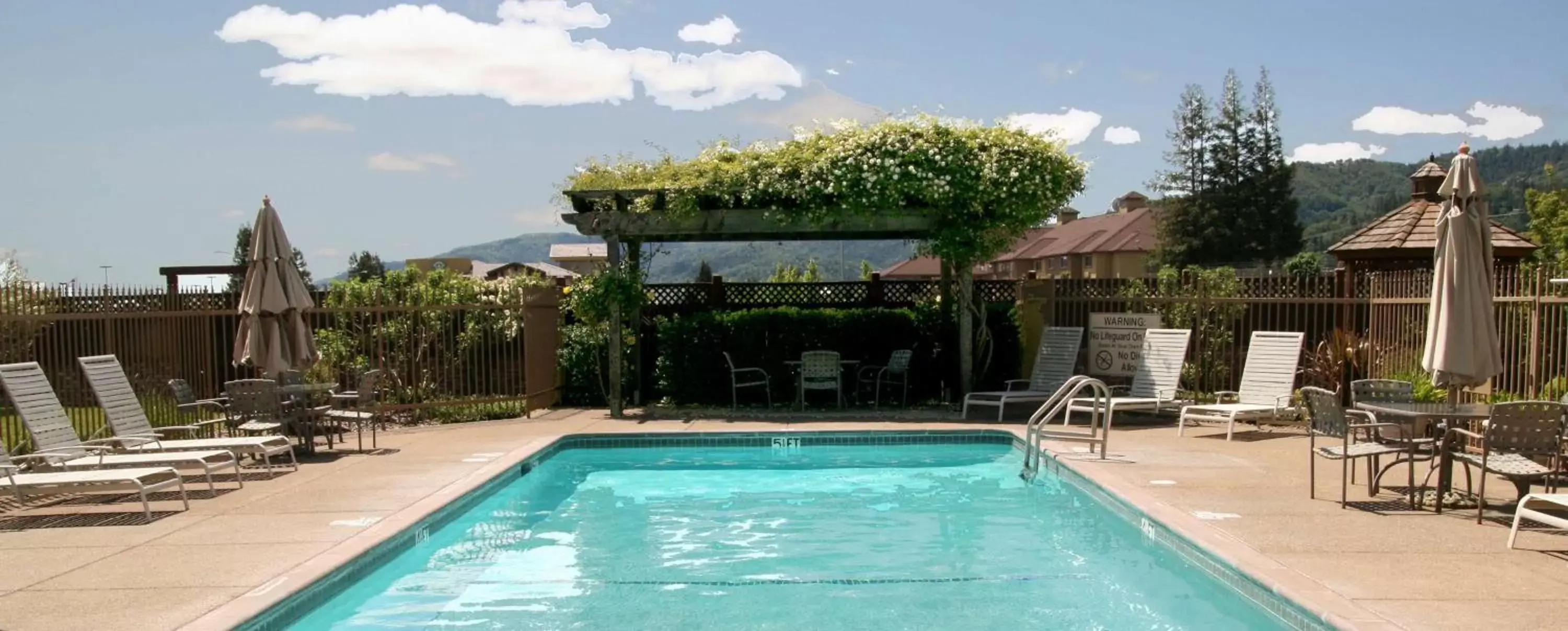 Pool view, Swimming Pool in Hampton Inn Ukiah