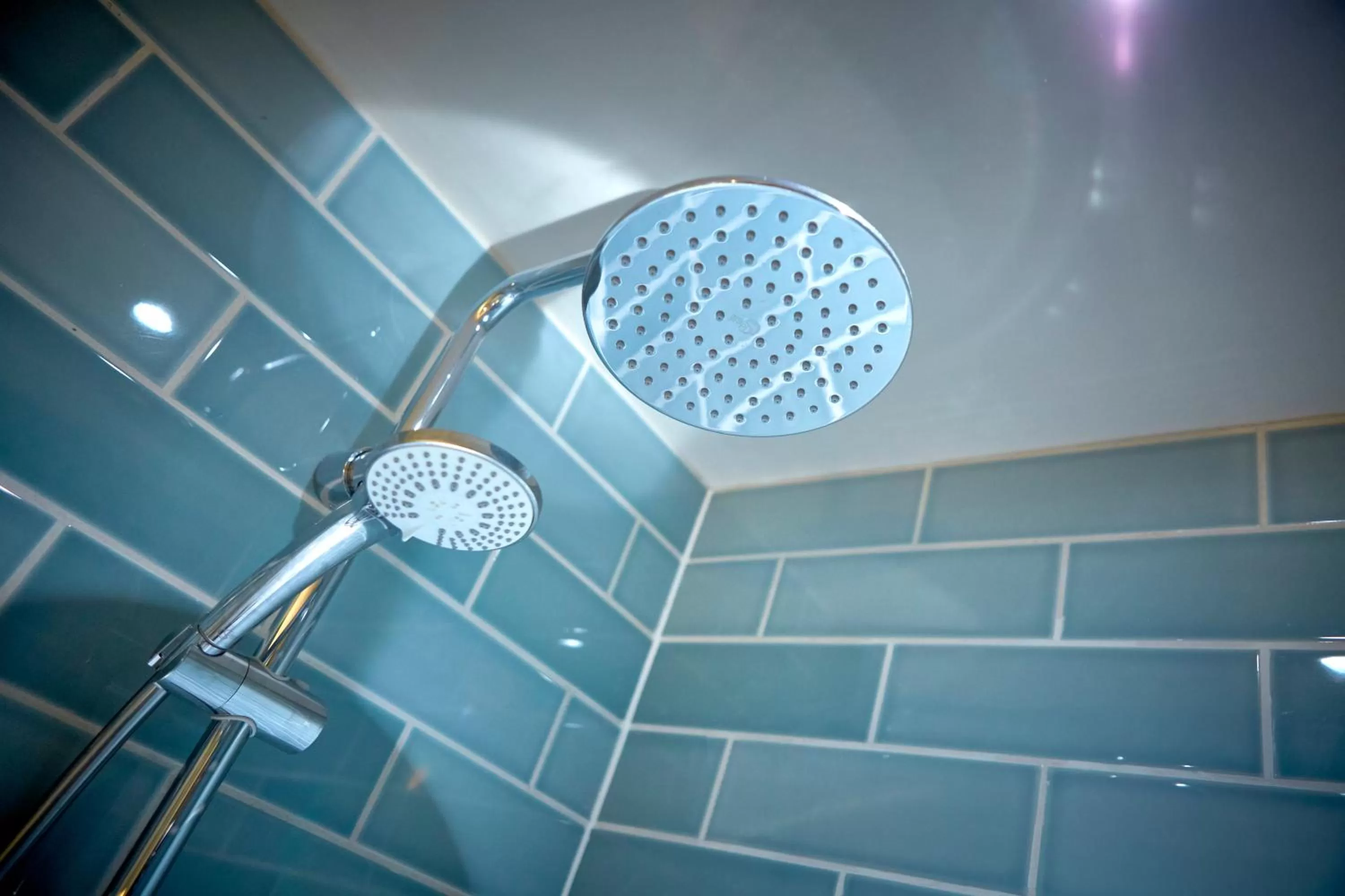 Shower in The Boathouse Inn & Riverside Rooms