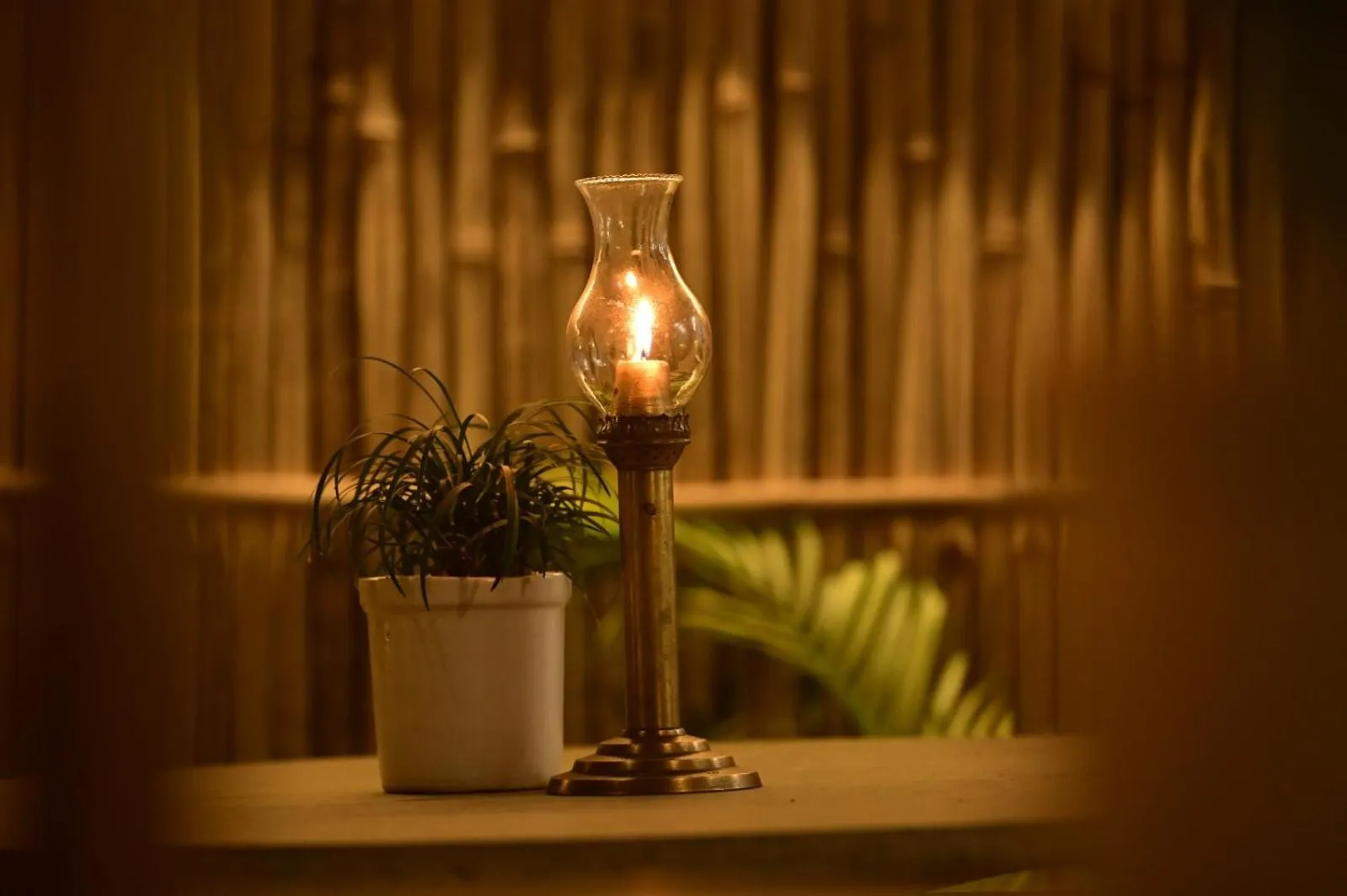 Restaurant/places to eat in Anuraag Villa