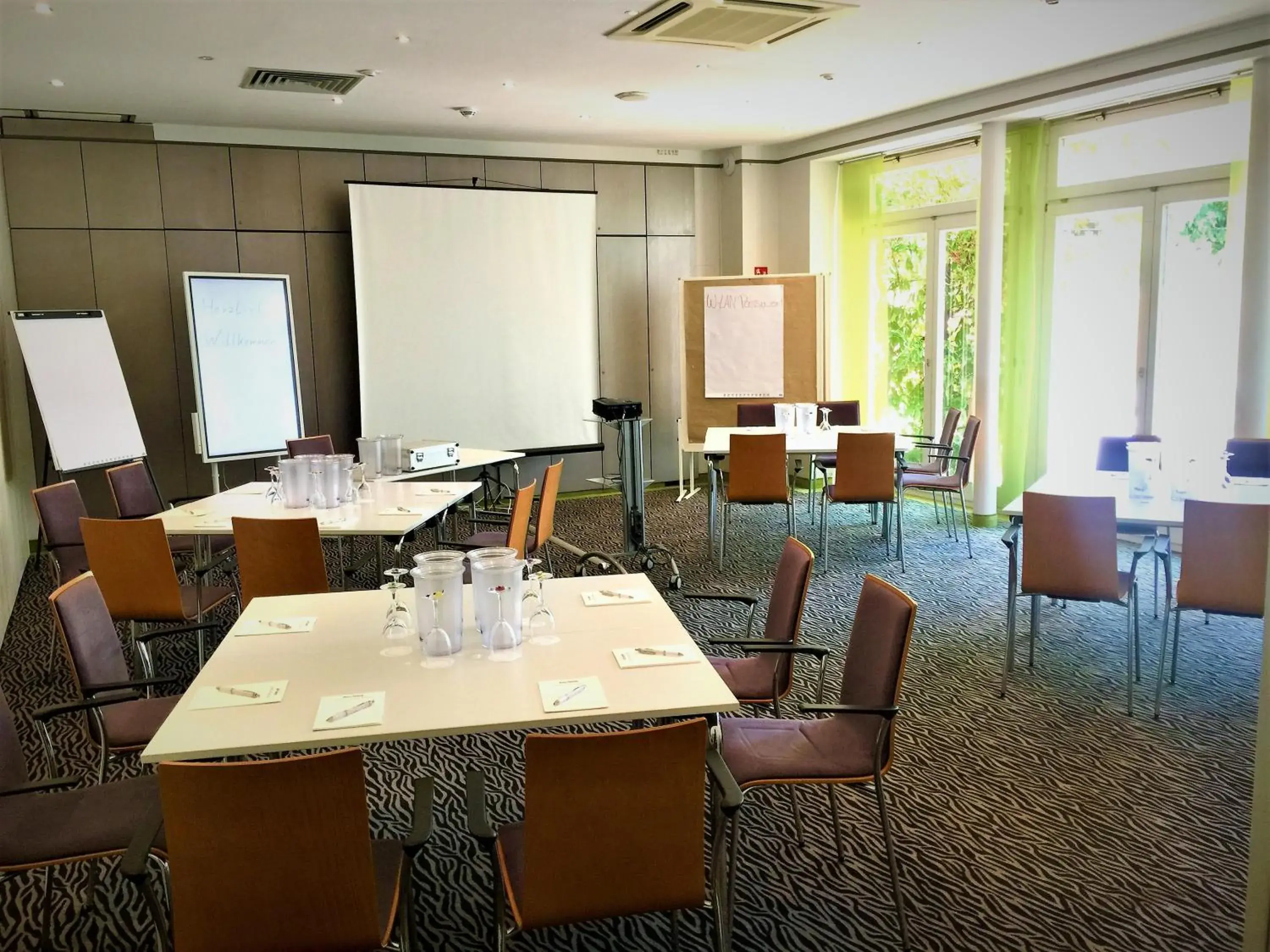 Business facilities in Hotel Ambiente Walldorf