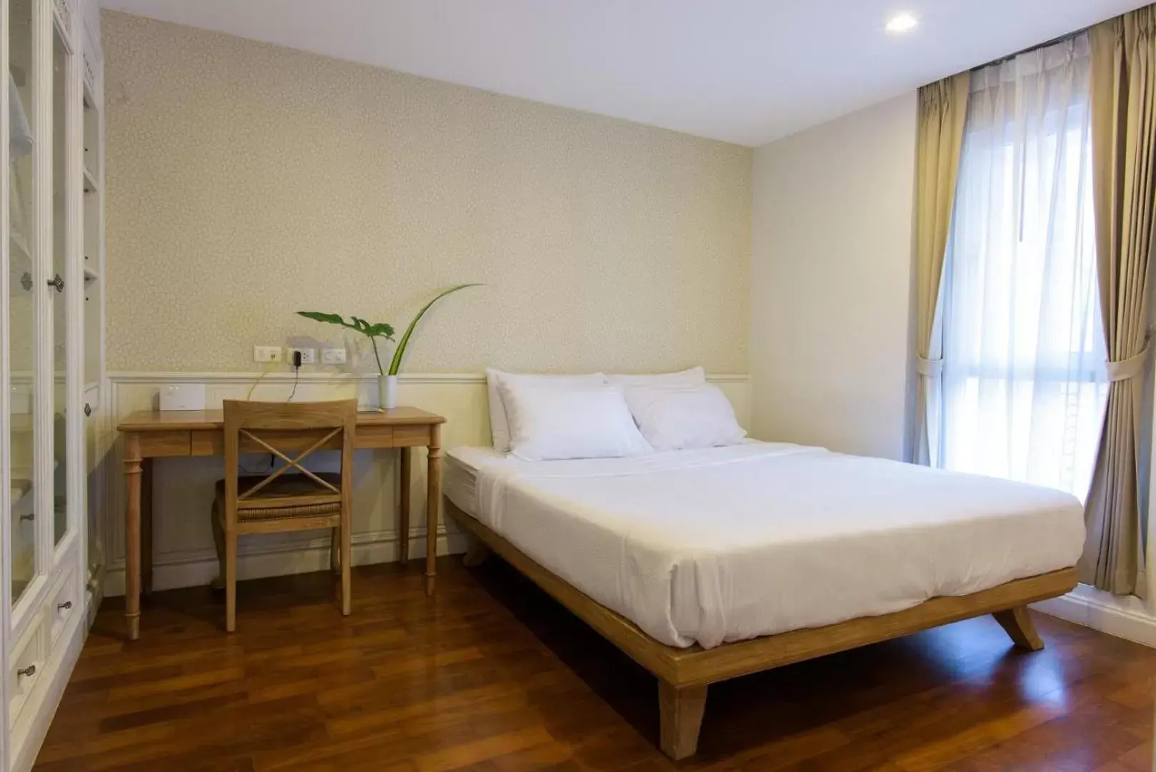 Bedroom, Bed in Sabai Sathorn Service Apartment