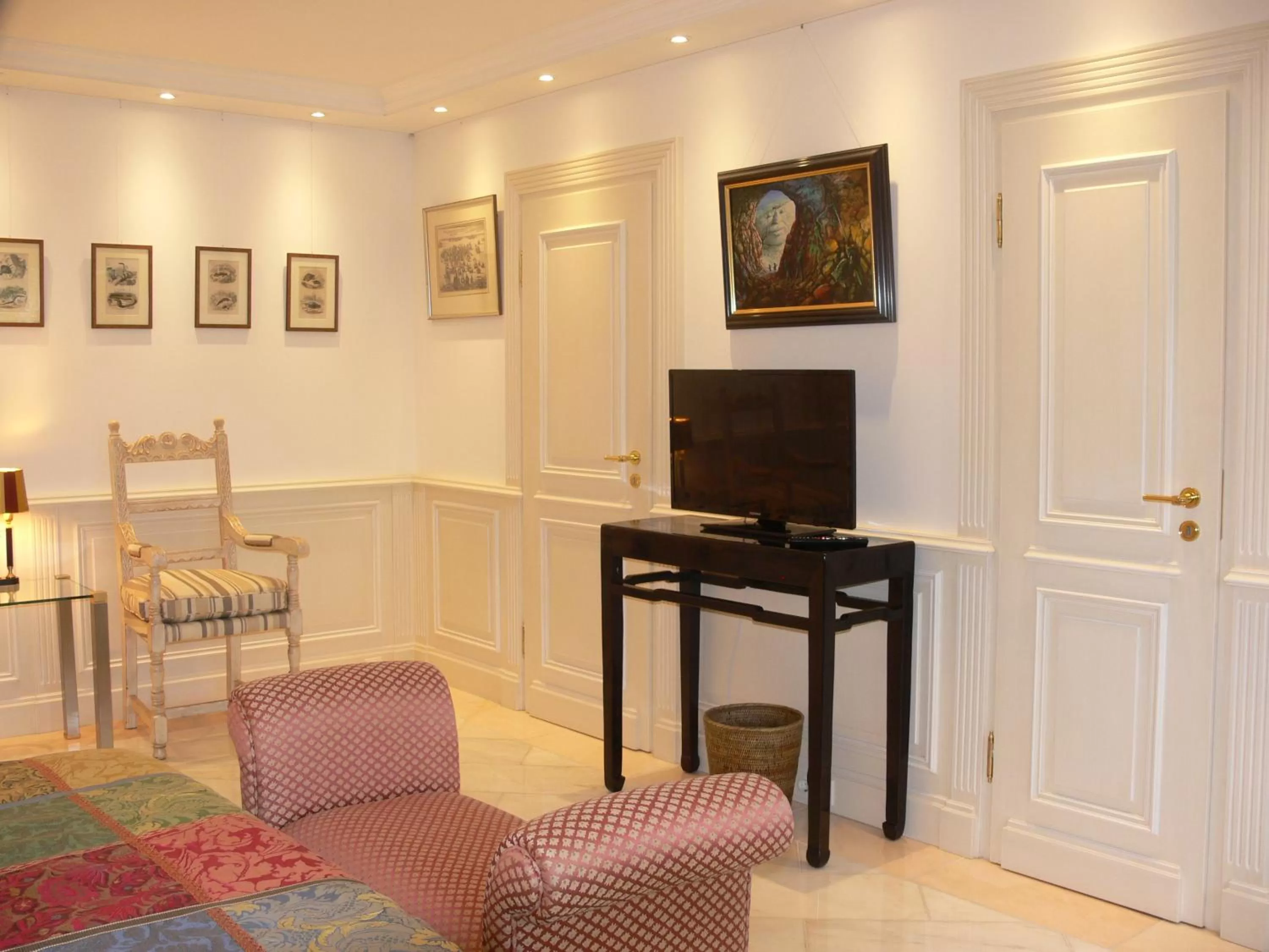 Photo of the whole room in Die Villa Mettmann