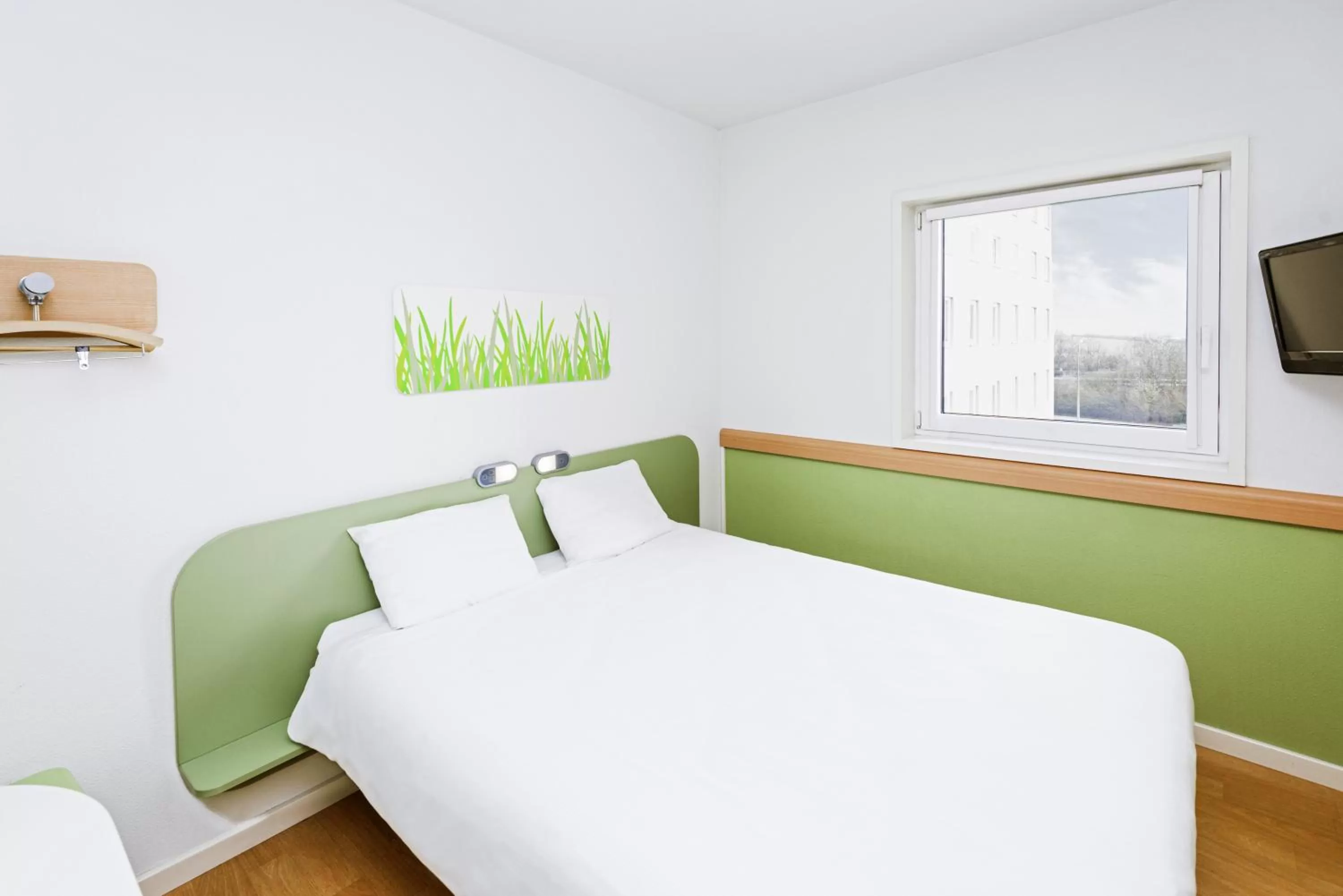 Bed in ibis Budget Luxembourg Sud