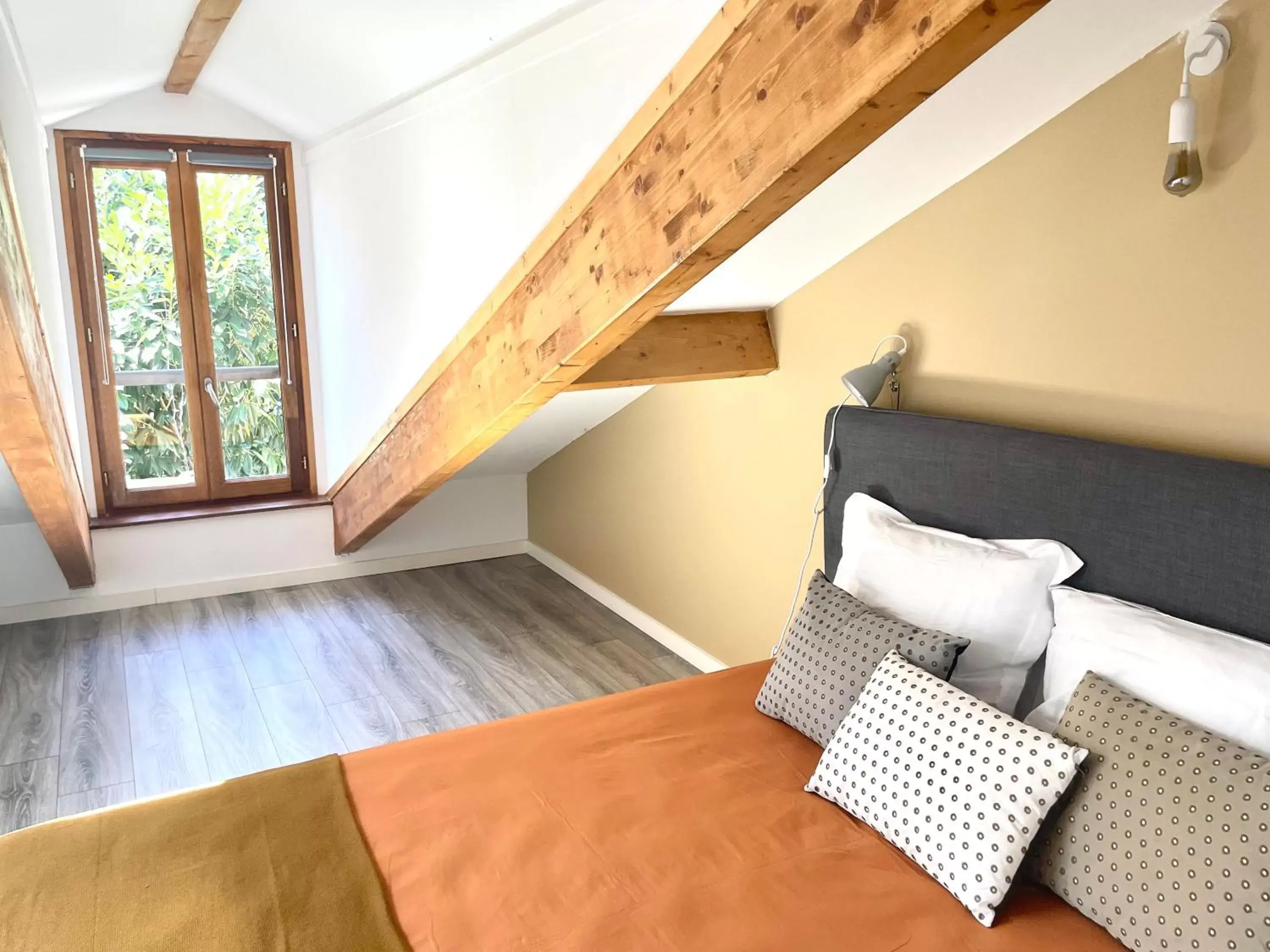 Bedroom, Bed in Dupain & Dubeurre Appart'Hôtel - Parking