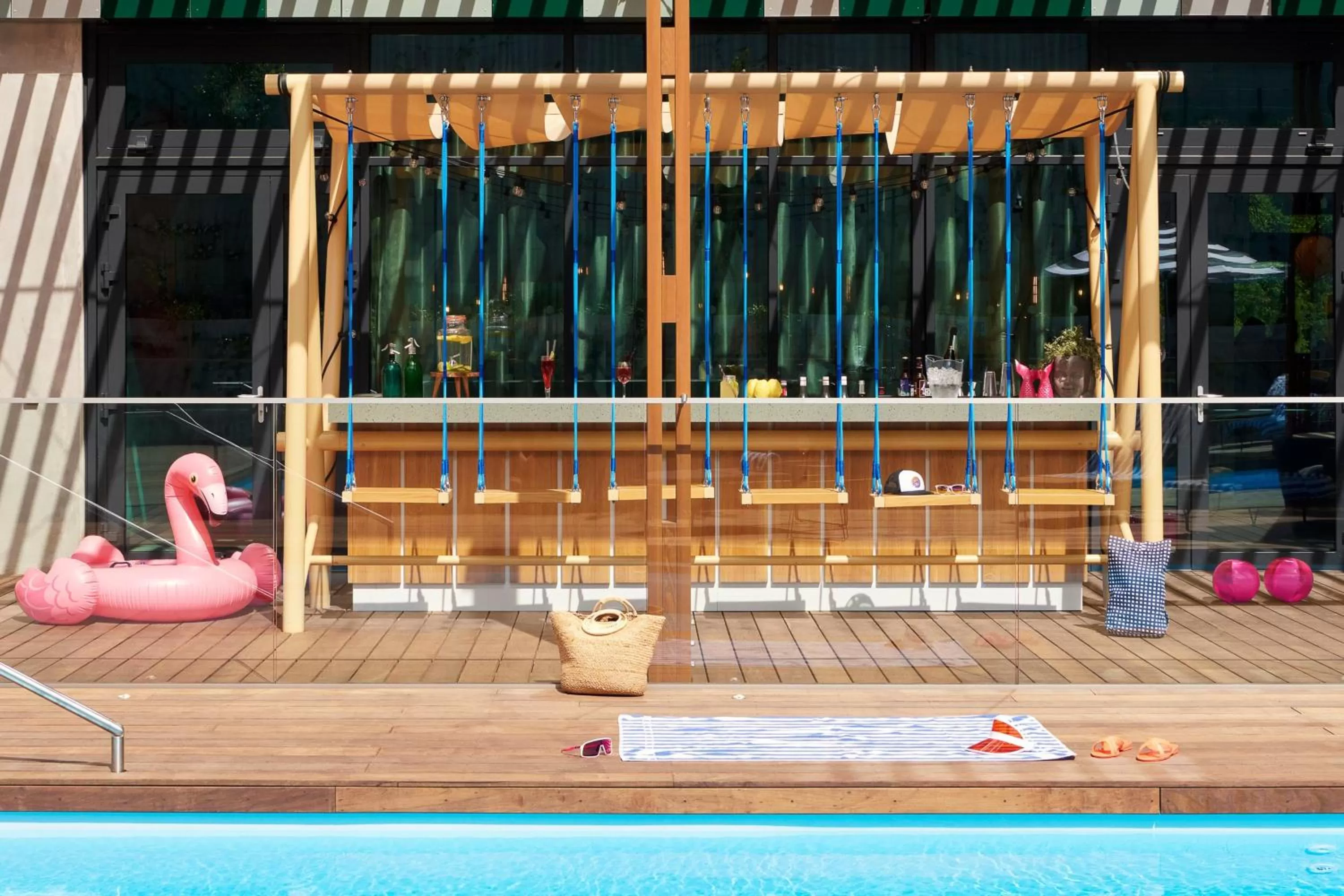 Swimming pool in Moxy Sophia Antipolis