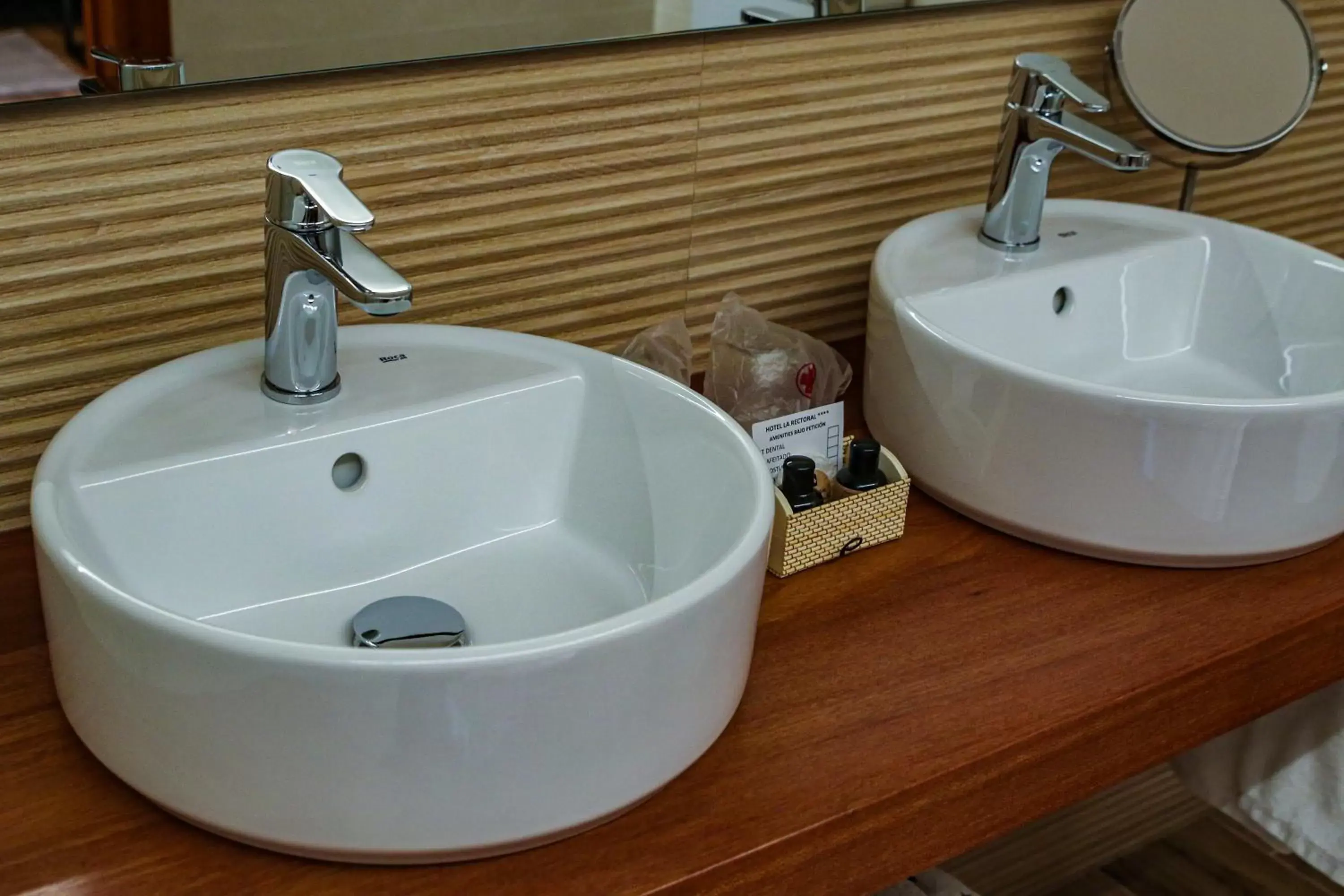 Bathroom in Hotel La Rectoral