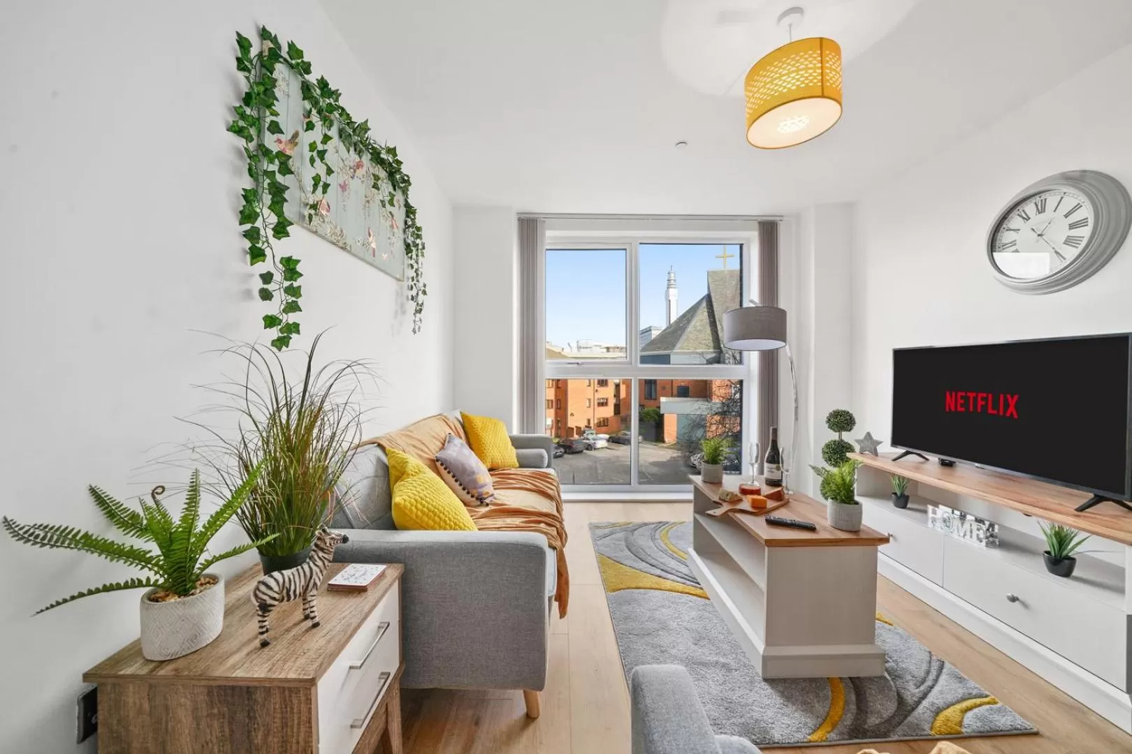 TV and multimedia, Seating Area in Onyx O2 Arena Brindley Place Broad Street Large Spacious Apartment