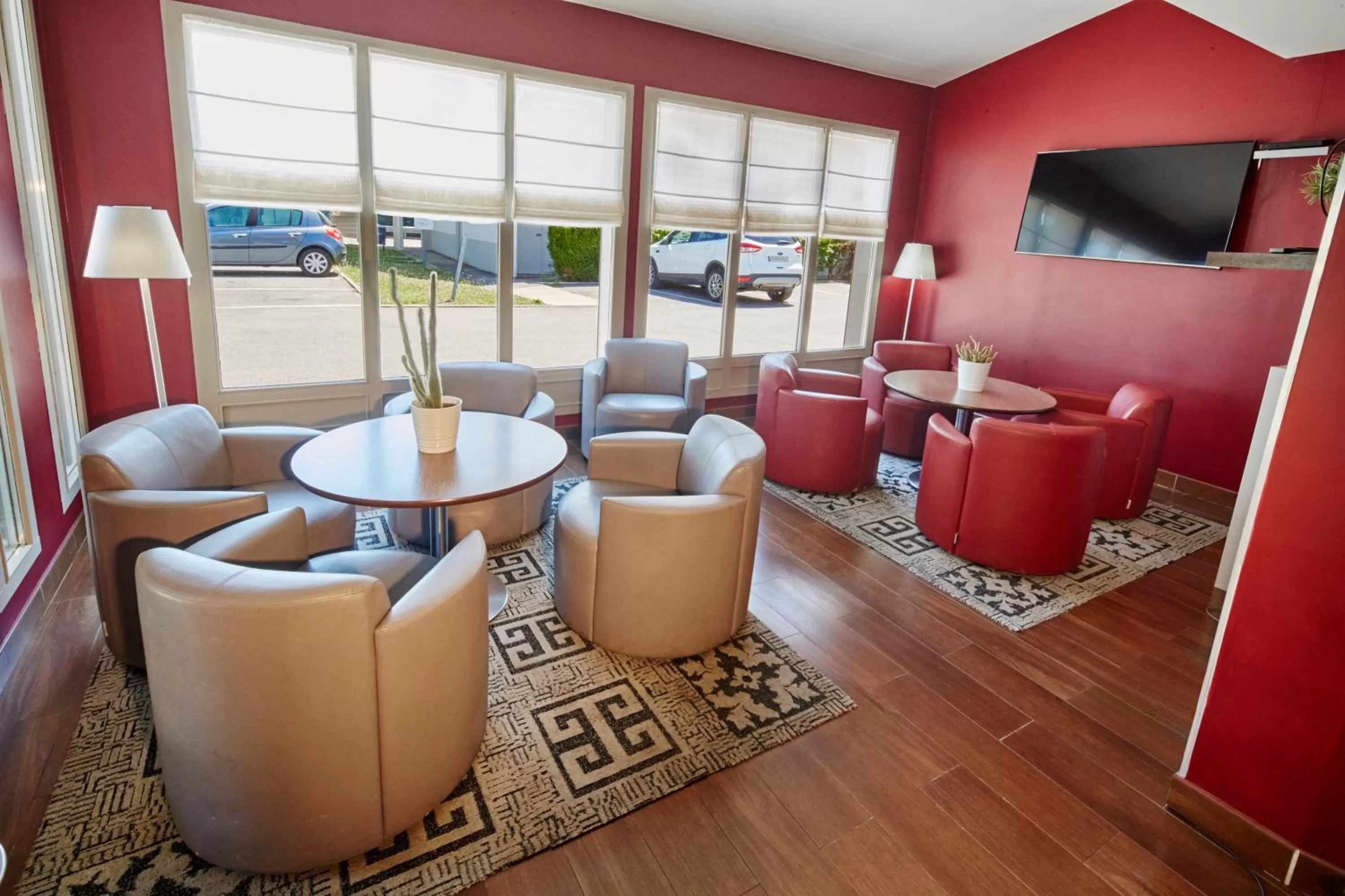 Property building in Campanile Evry Ouest - Corbeil Essonnes