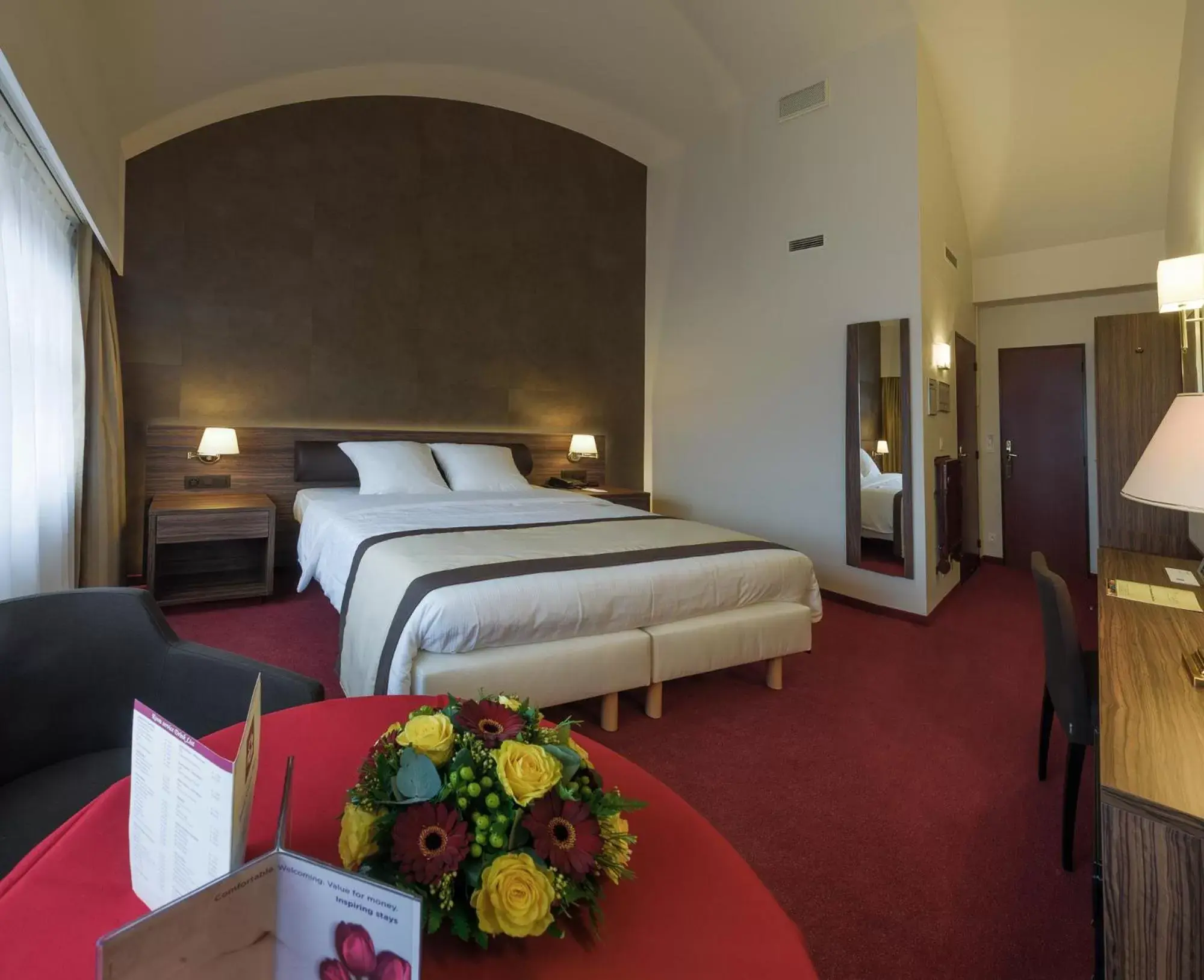 Photo of the whole room, Bed in Golden Tulip Hotel de’ Medici