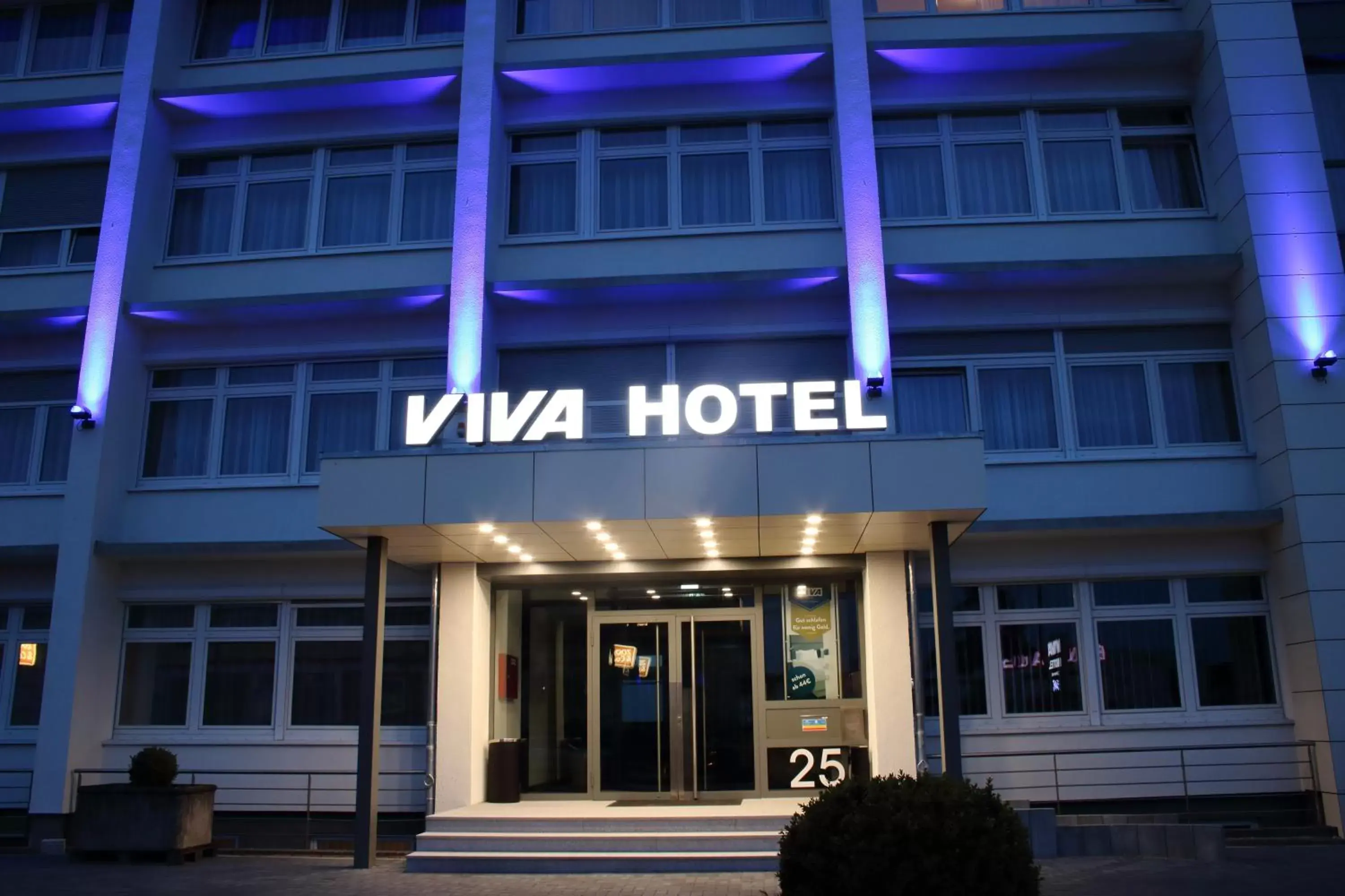 Facade/entrance in Viva Hotel Lübeck