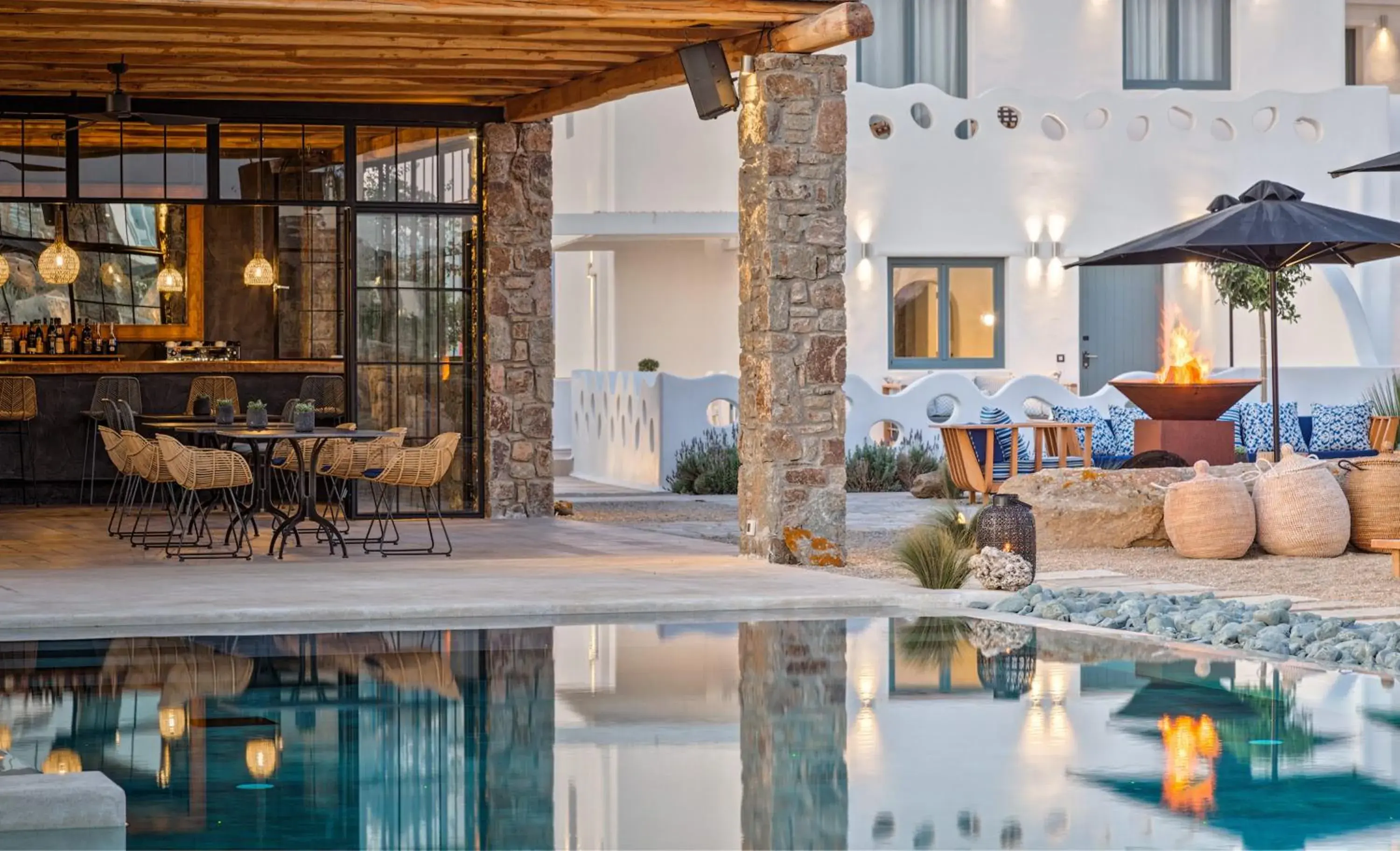 Property building, Swimming Pool in Portes Suites & Villas Mykonos