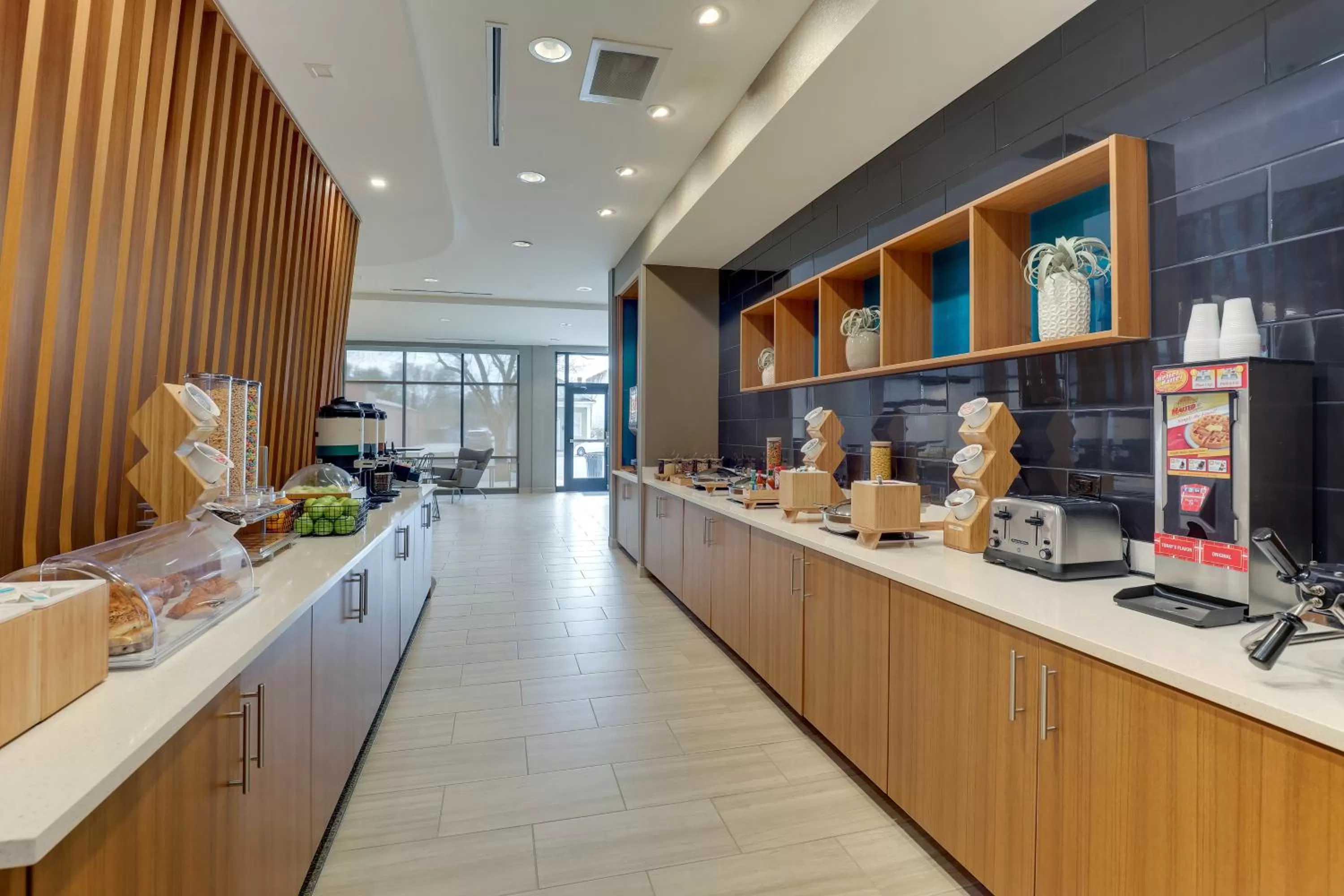 Breakfast in SpringHill Suites by Marriott Cheraw