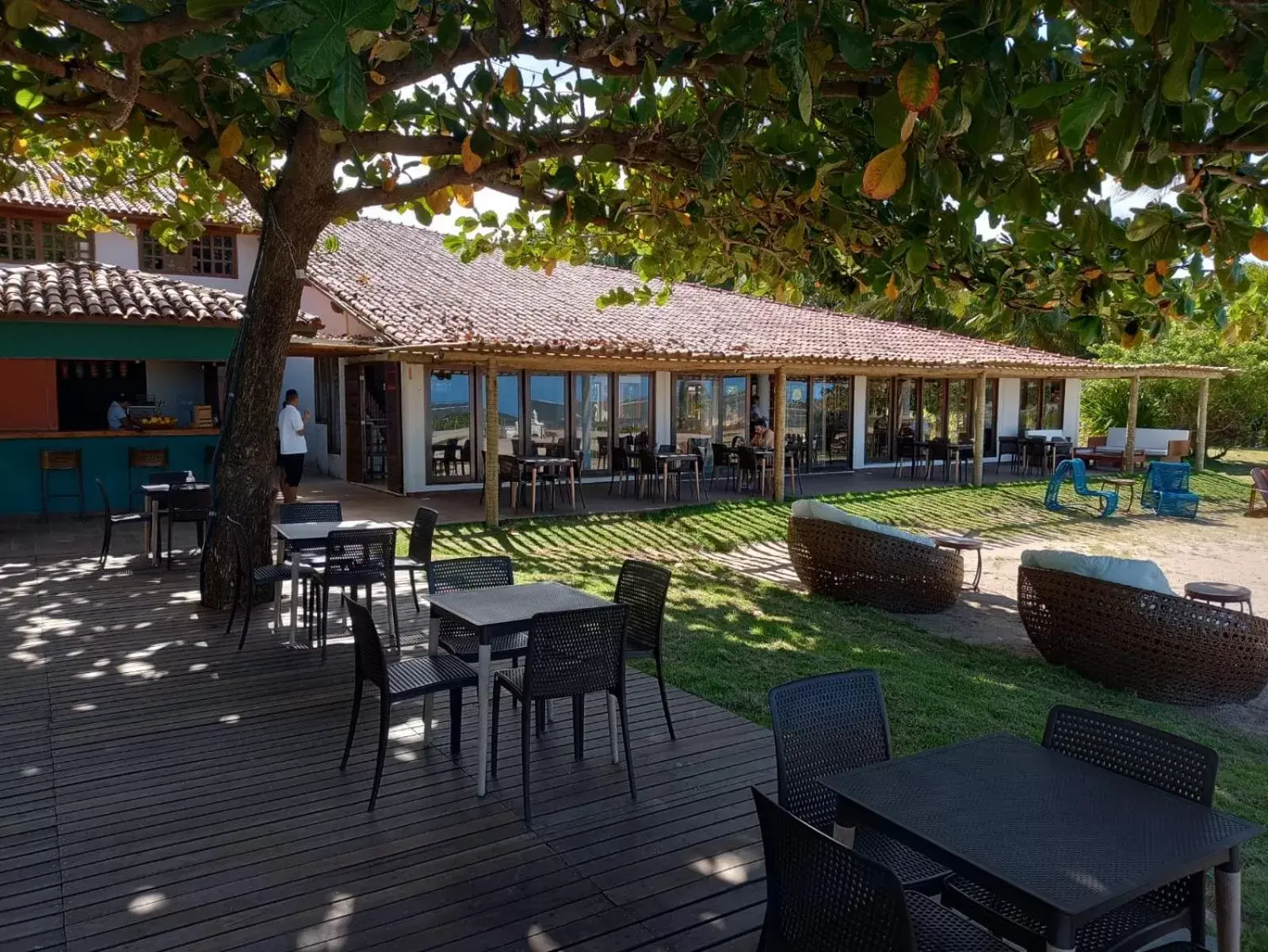 Restaurant/Places to Eat in Anga Hotel