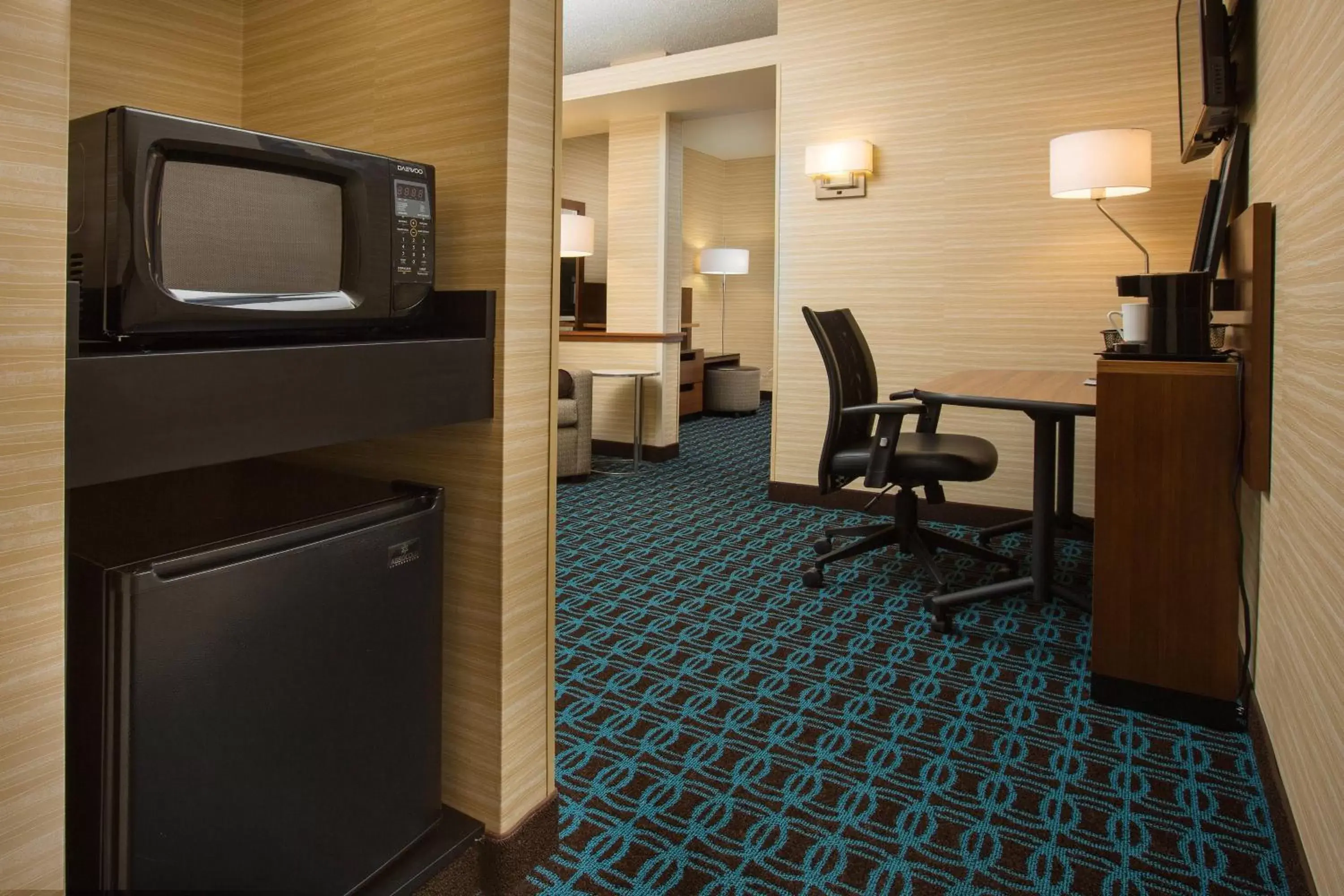 Photo of the whole room, TV/Entertainment Center in Fairfield Inn & Suites Columbus OSU