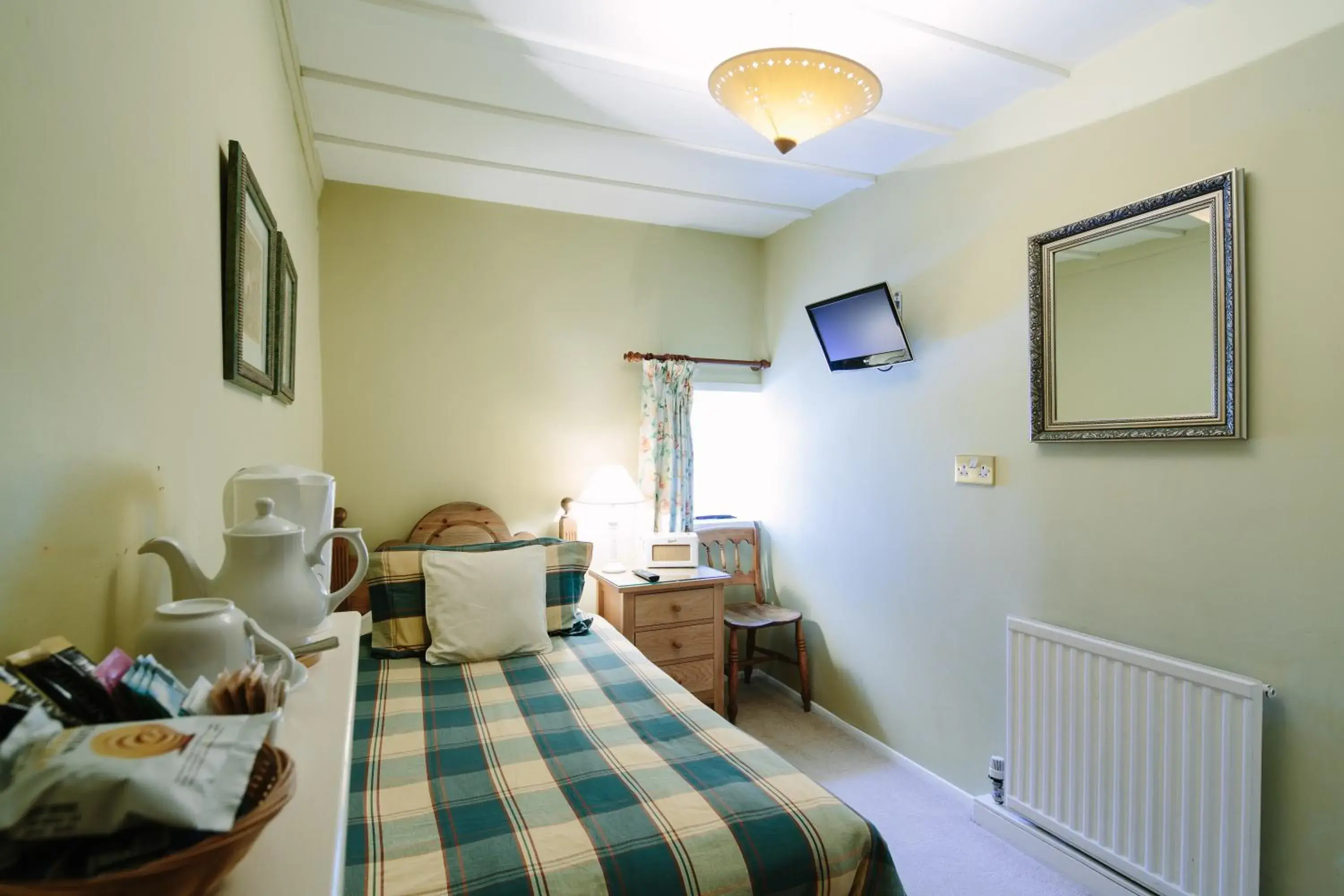 Single Room in Duke Of Wellington Inn