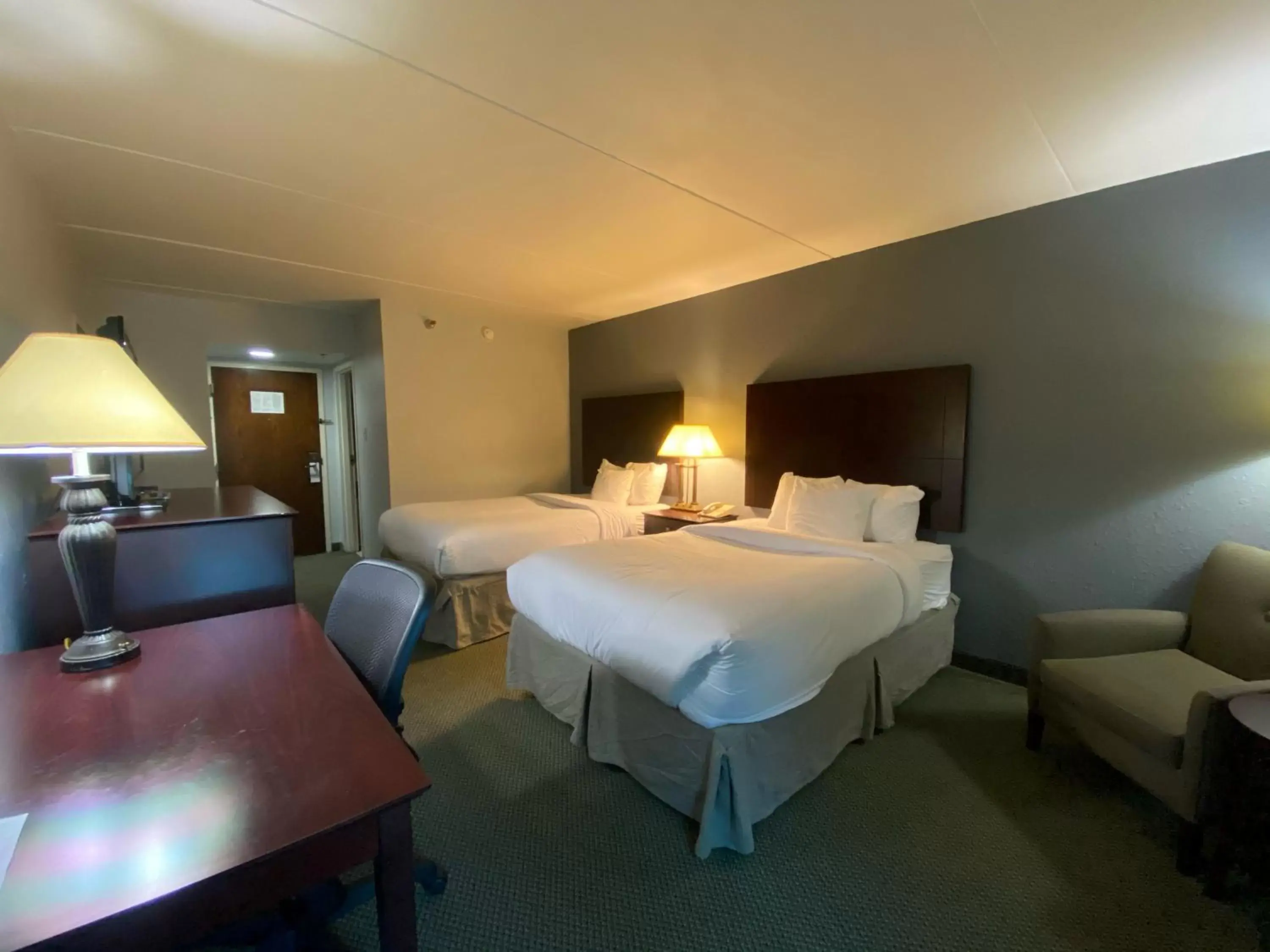 Photo of the whole room, Bed in Ramada by Wyndham Luling Photo of the whole room, Bed in Ramada by Wyndham Luling