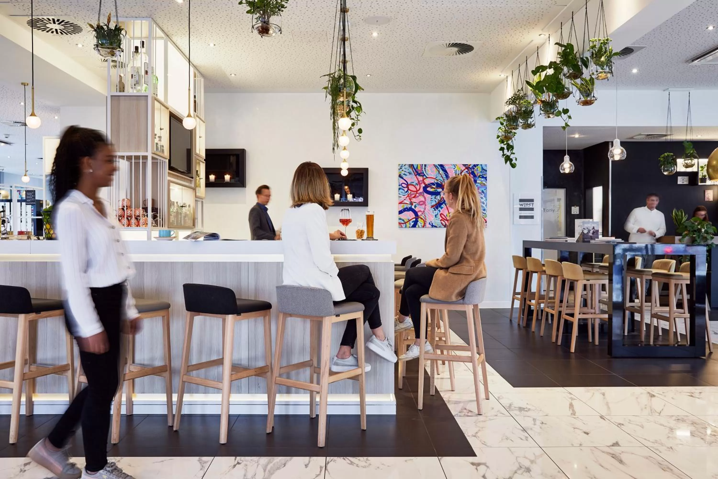 People in INNSiDE by Meliá Hamburg Hafen