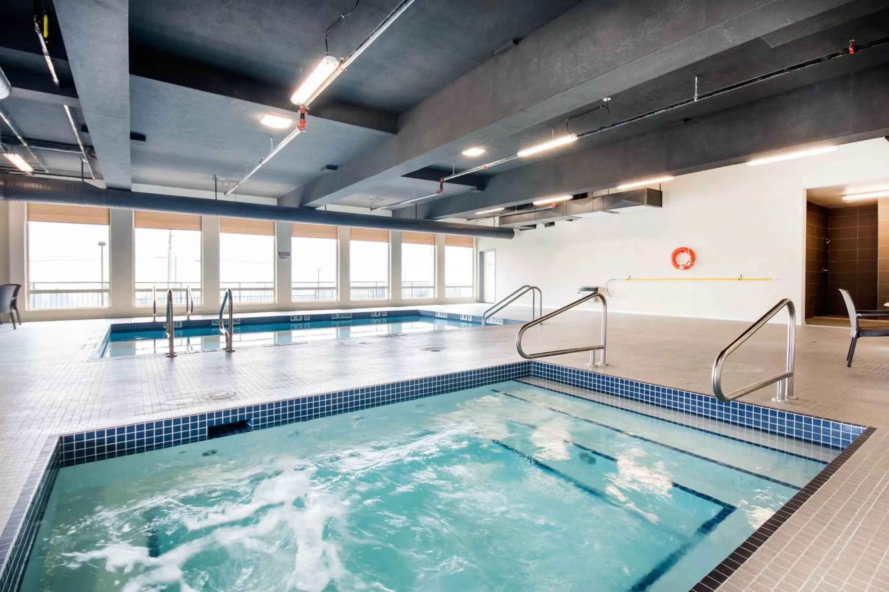 Swimming Pool in Comfort Inn & Suites Merritt