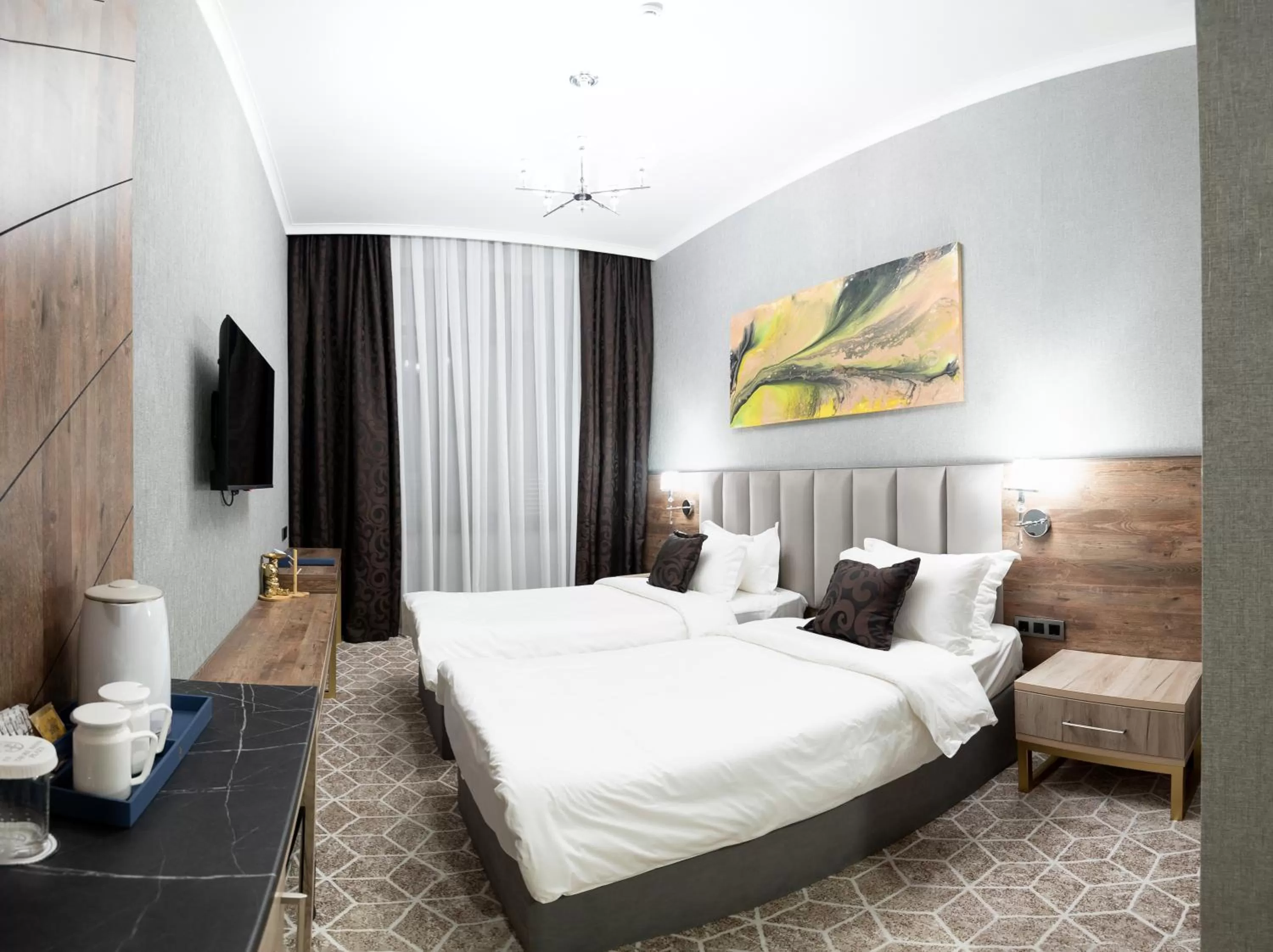 Photo of the whole room, Bed in Tauke Khan Plaza