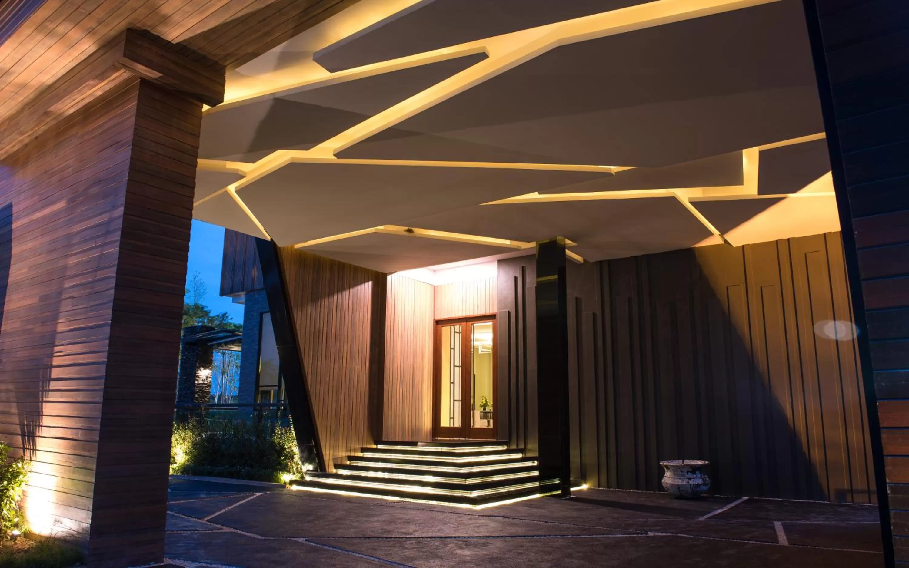 Facade/entrance in North Hill City Resort