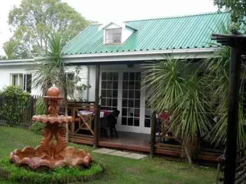 Garden, Property Building in Alpine Inn