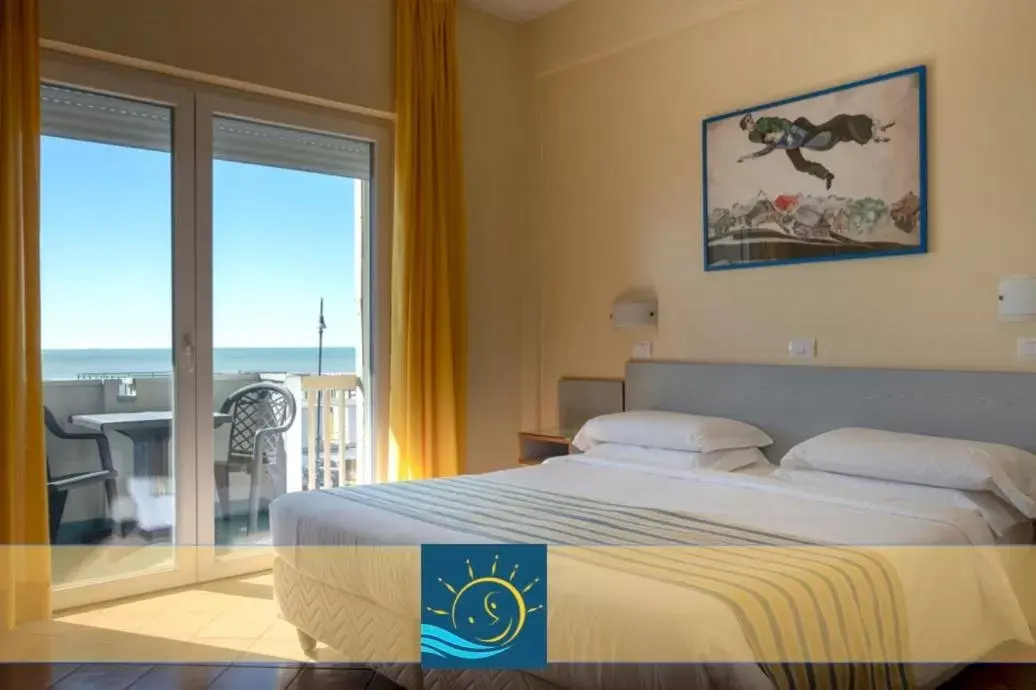 Double or Twin Room with Sea View in Hotel Ping Pong Double or Twin Room with Sea View in Hotel Ping Pong