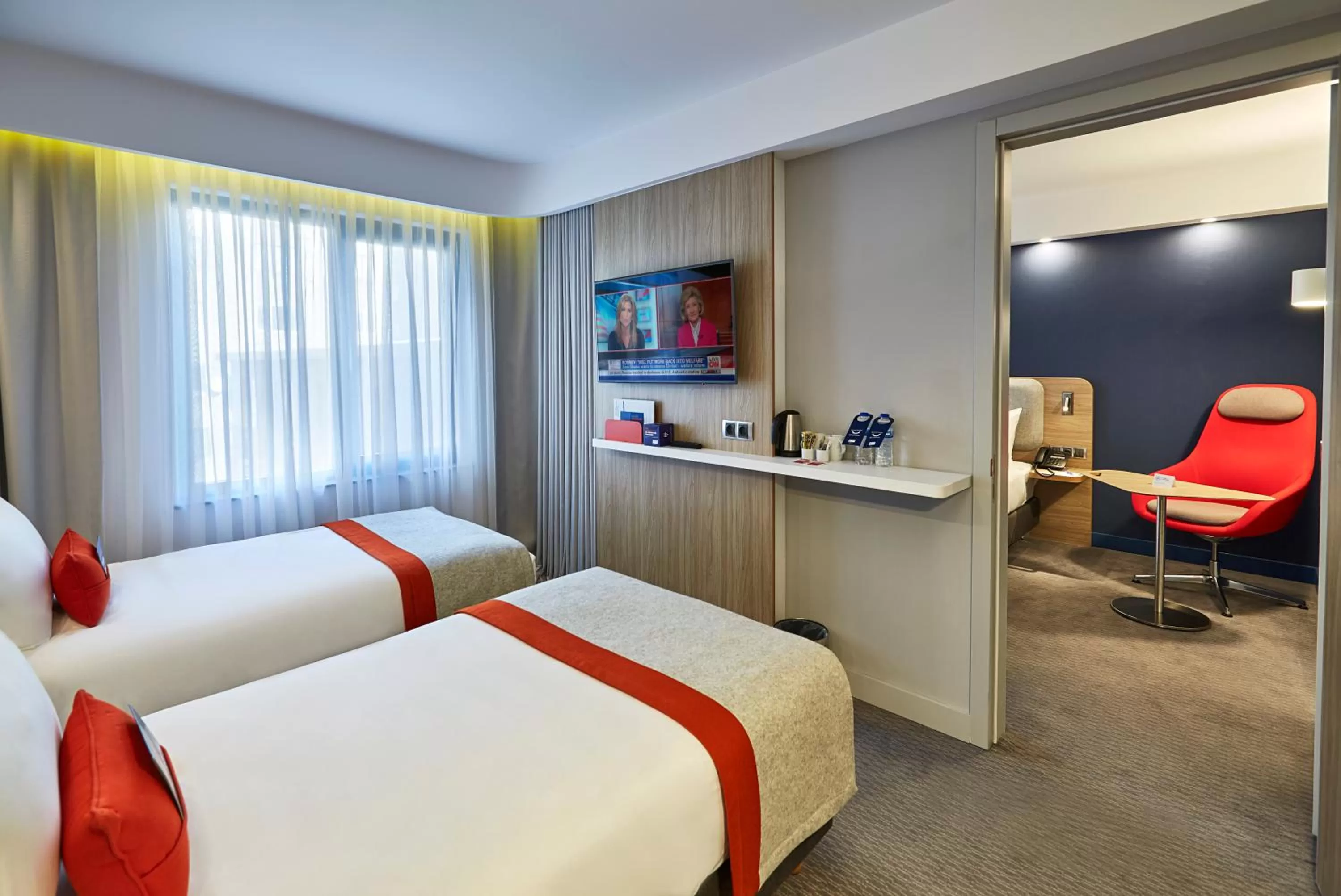 Bed in Holiday Inn Express - Istanbul - Atakoy Metro by IHG