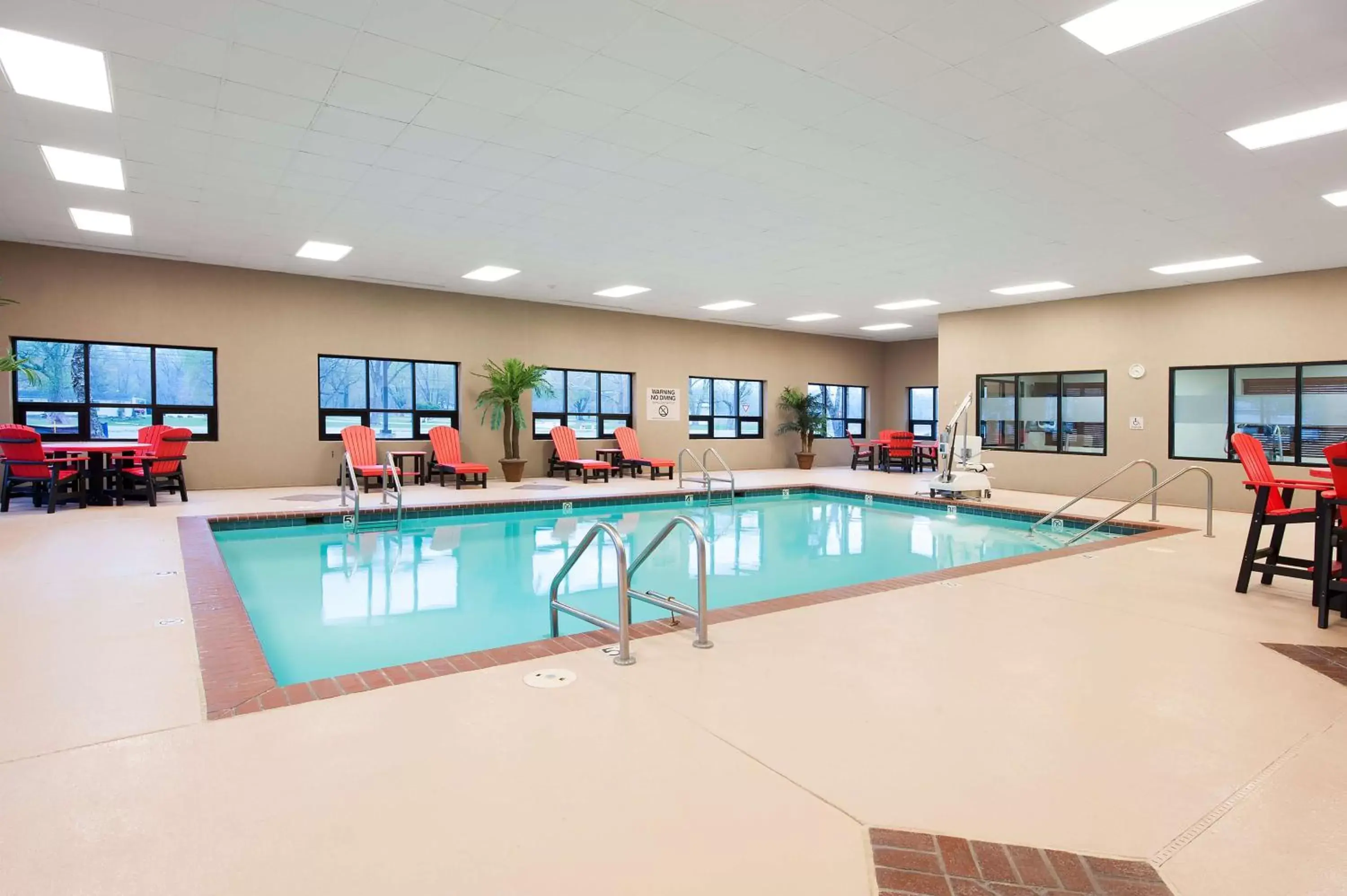 Pool view, Swimming Pool in Hampton Inn Columbus/Taylorsville