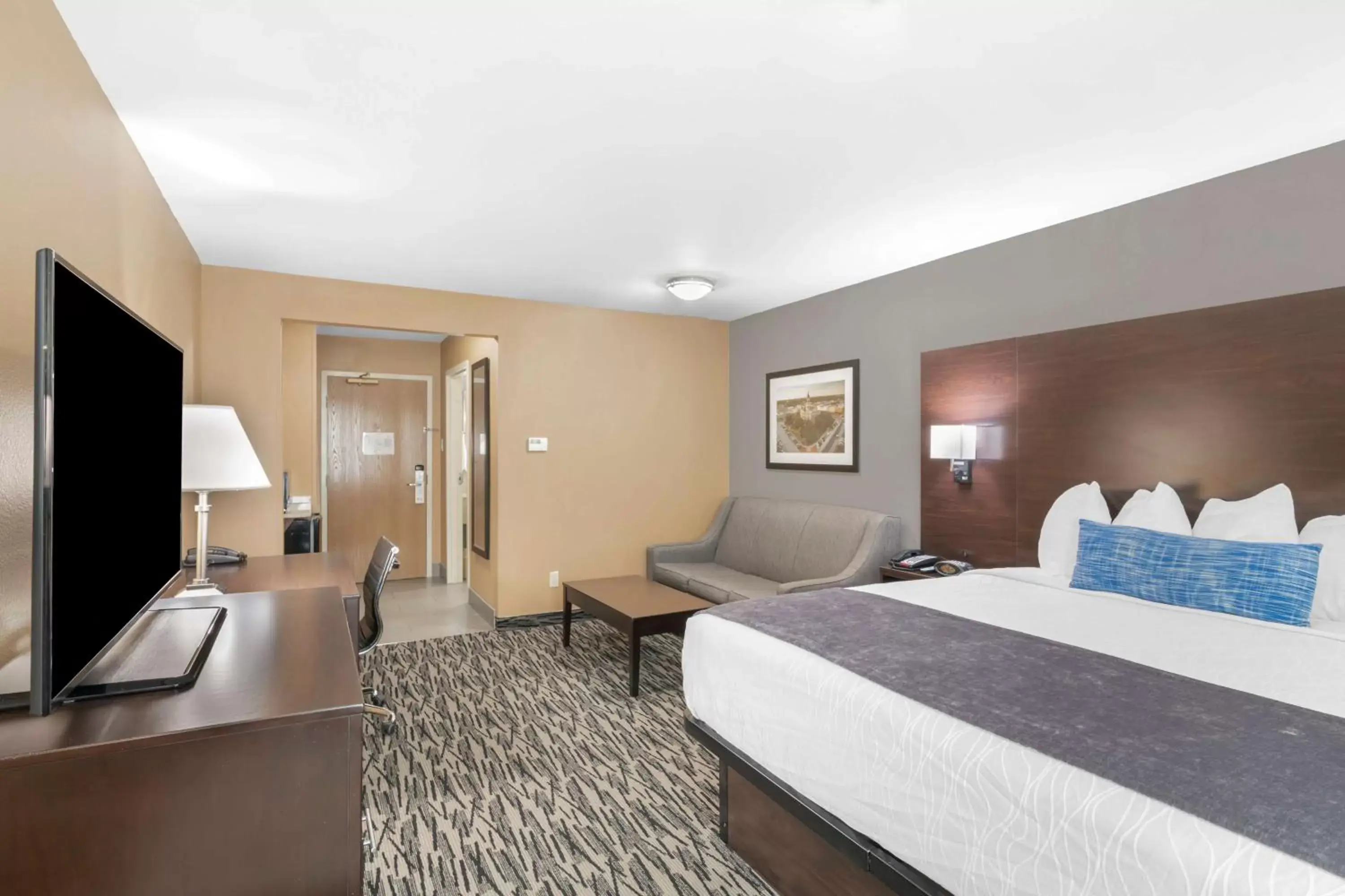 Bedroom, Bed in Best Western Plus Denton Inn & Suites Bedroom, Bed in Best Western Plus Denton Inn & Suites