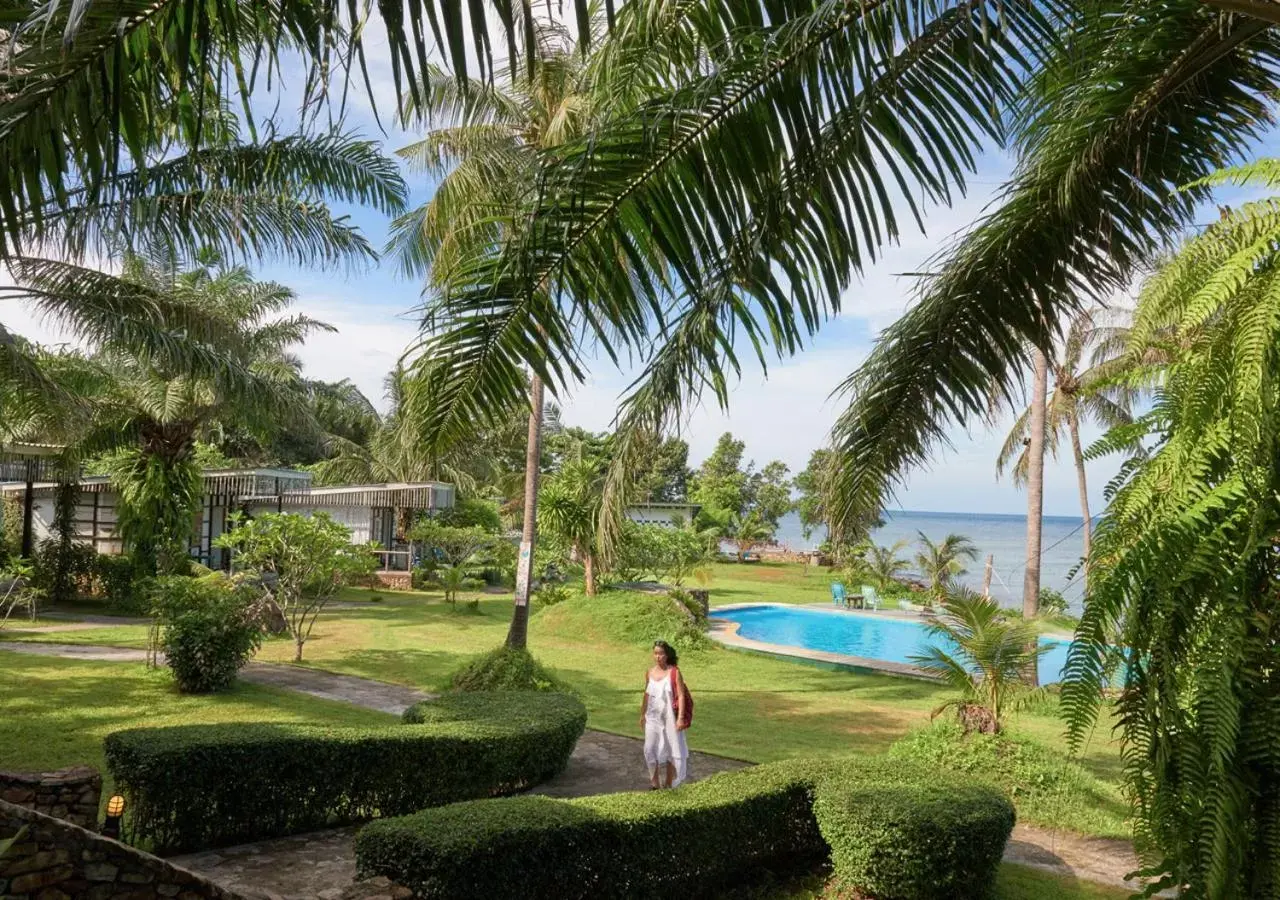 Garden, Swimming Pool in Elephant Bay Resort