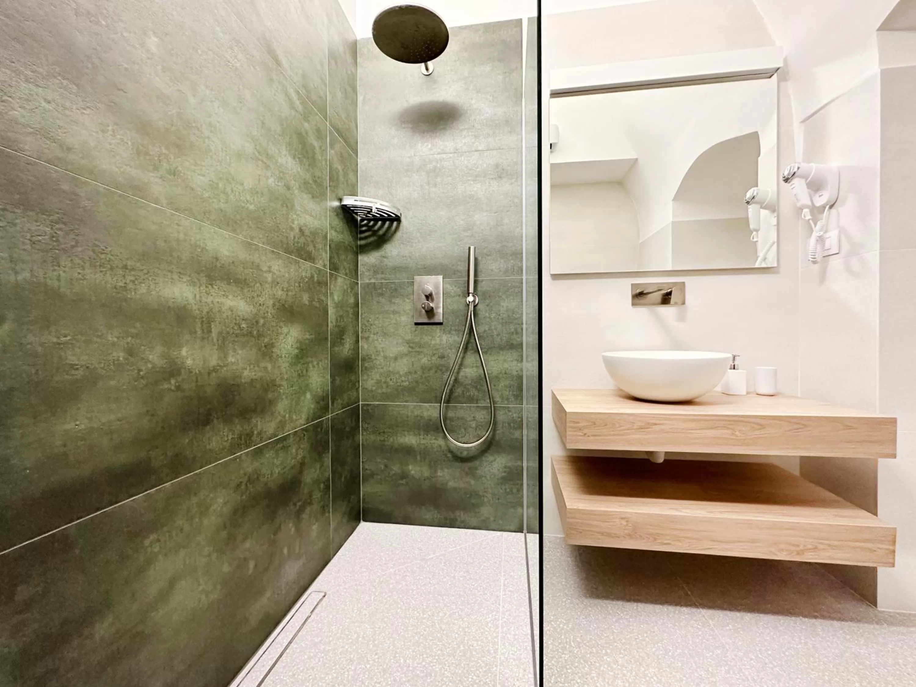 Shower, Bathroom in Dimora dei Celestini