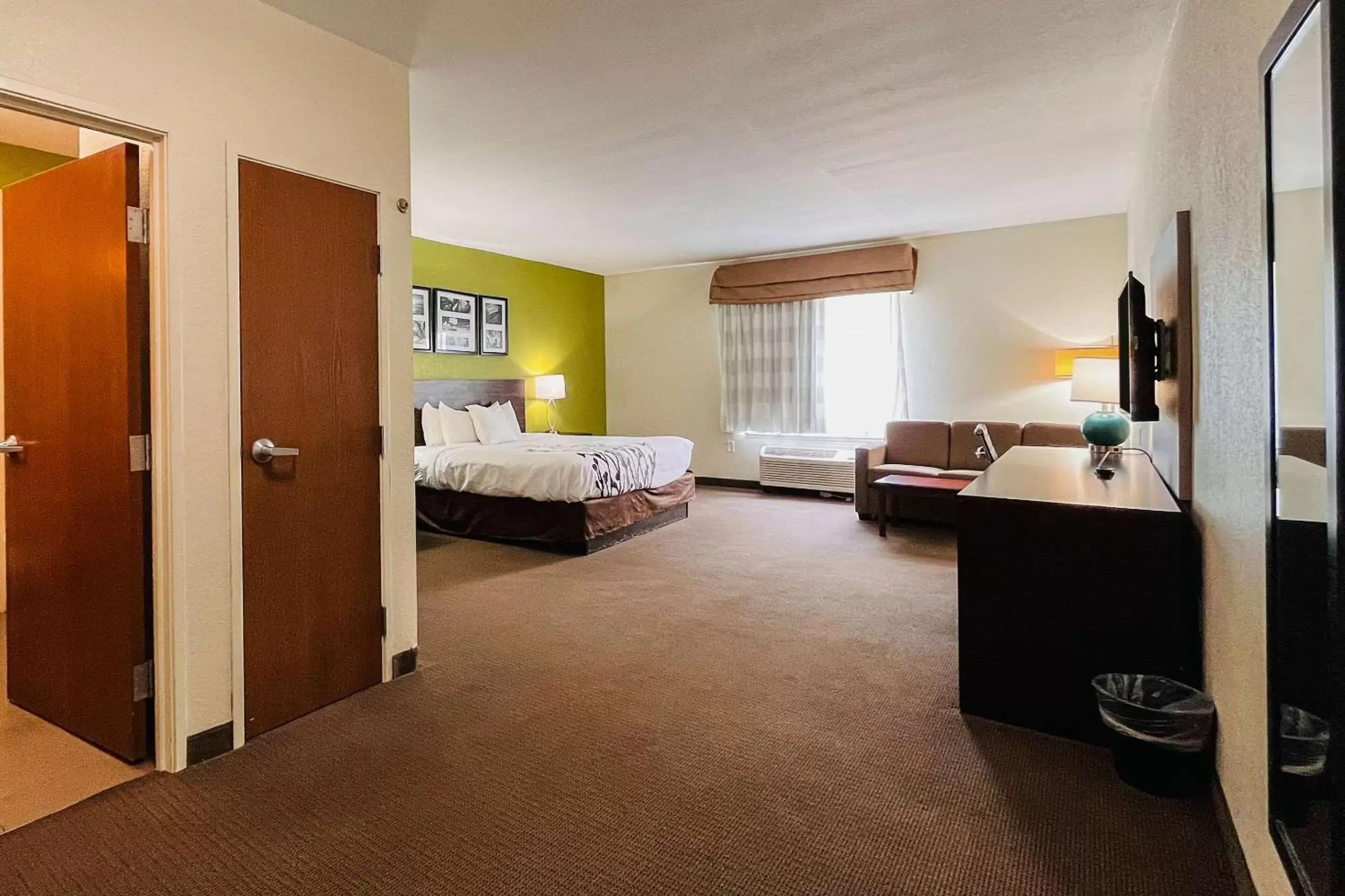 Bedroom, Bed in Sleep Inn & Suites Lakeland I-4