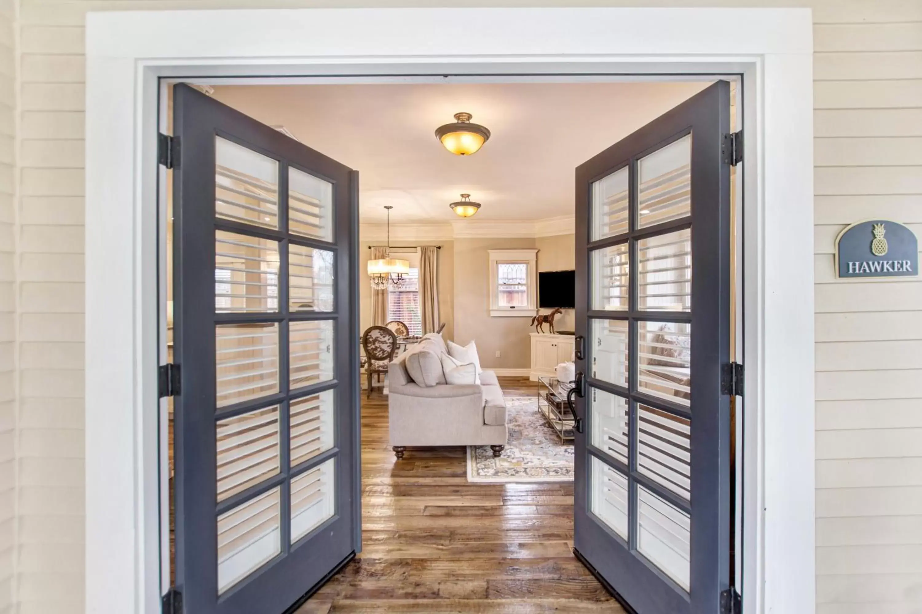 Facade/entrance in Sonoma Bungalows