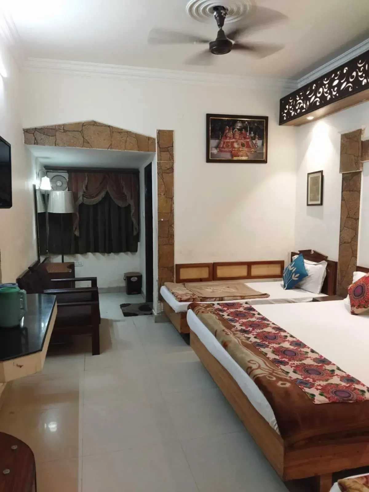 Bedroom in Sham Hotel