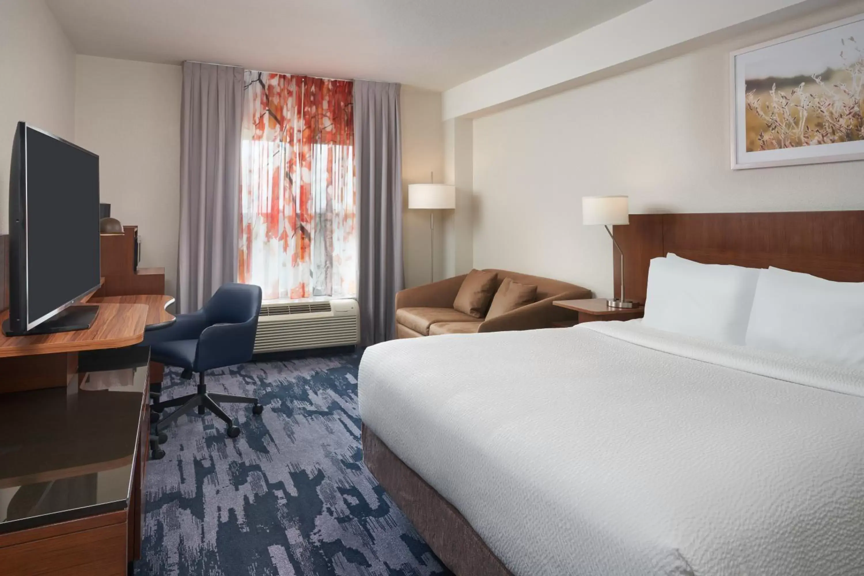 Bed in Fairfield Inn & Suites by Marriott Orlando International Drive/Convention Center