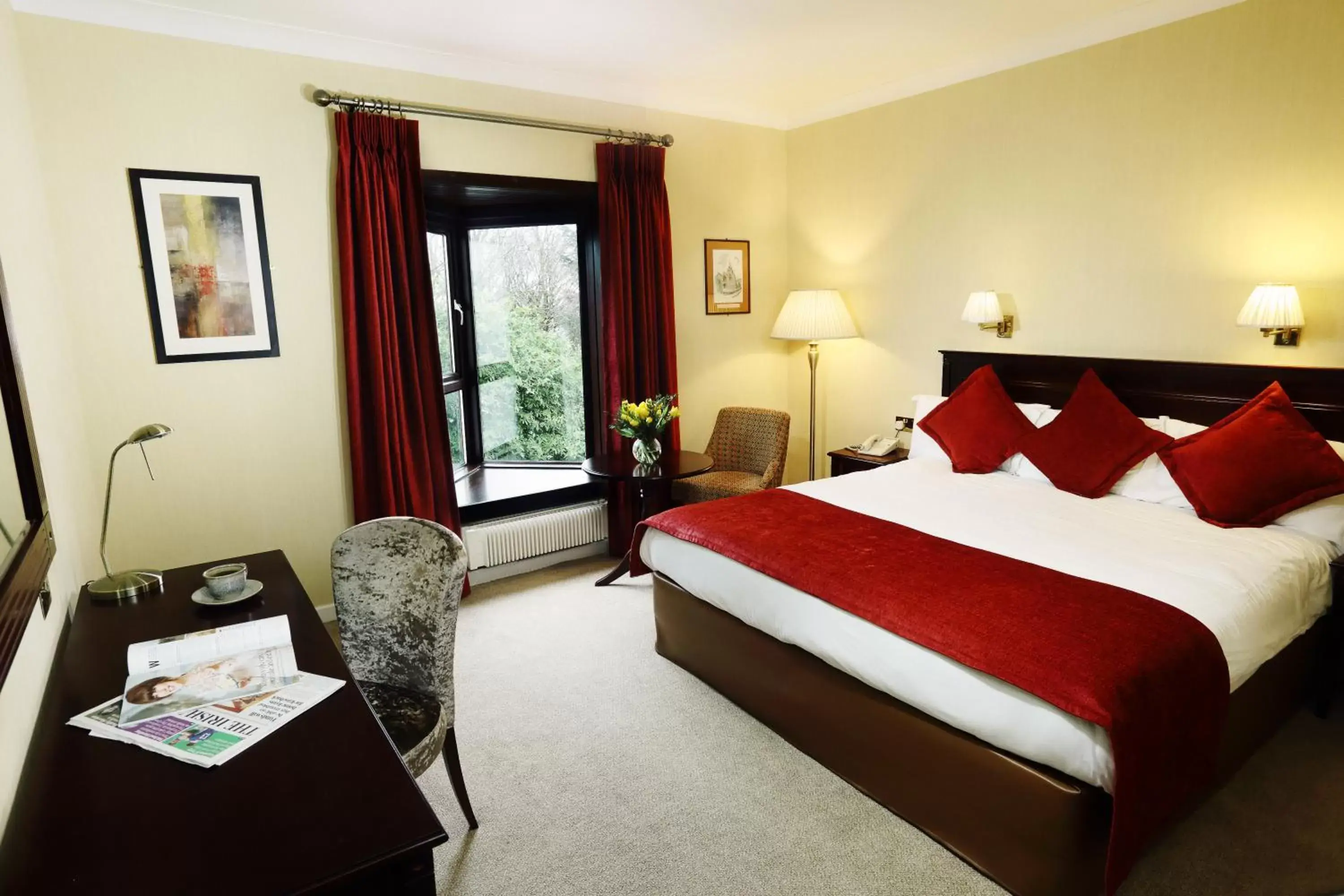 Photo of the whole room, Bed in The Ardilaun Hotel