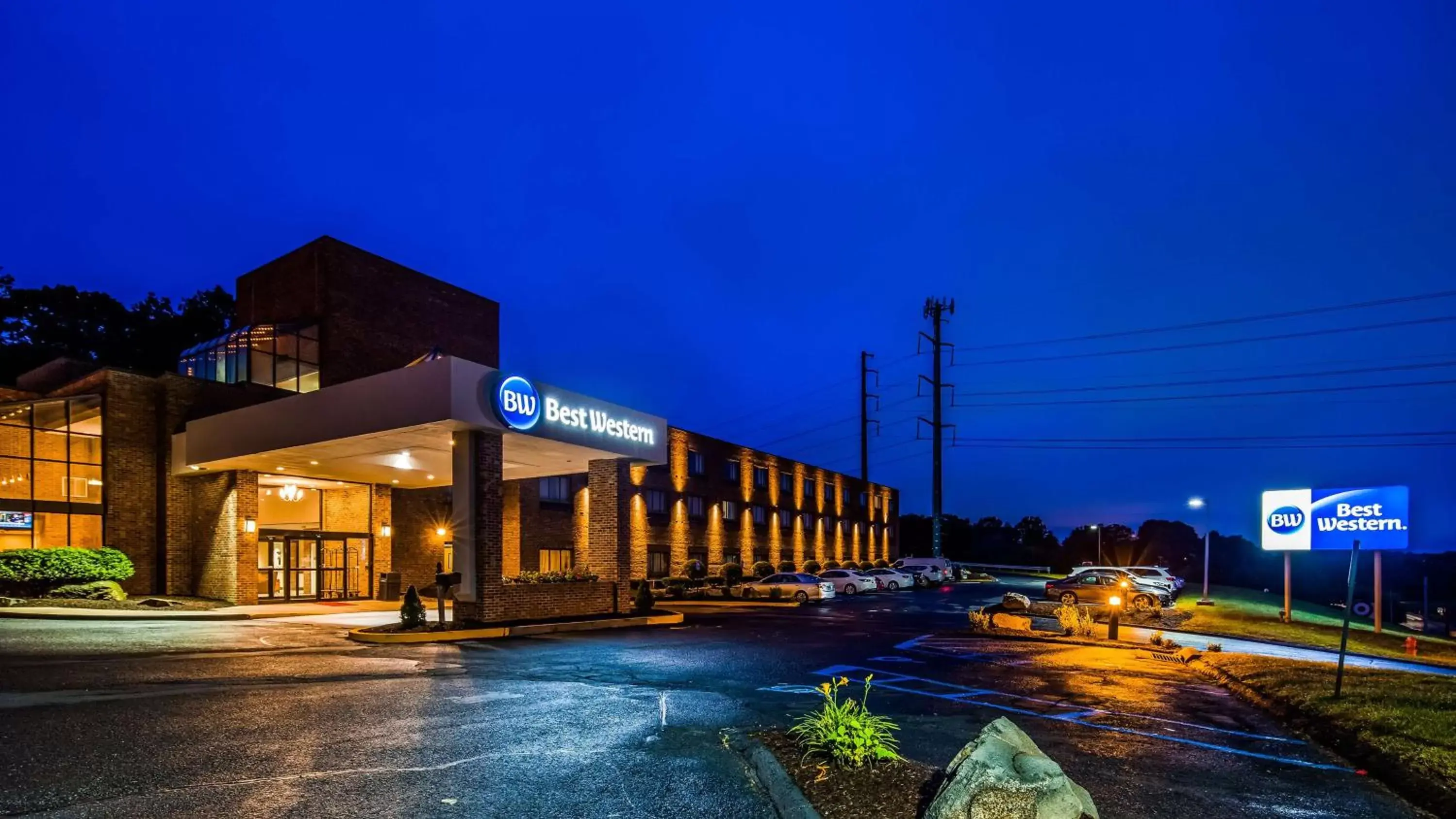 Property Building in Best Western Danbury/Bethel