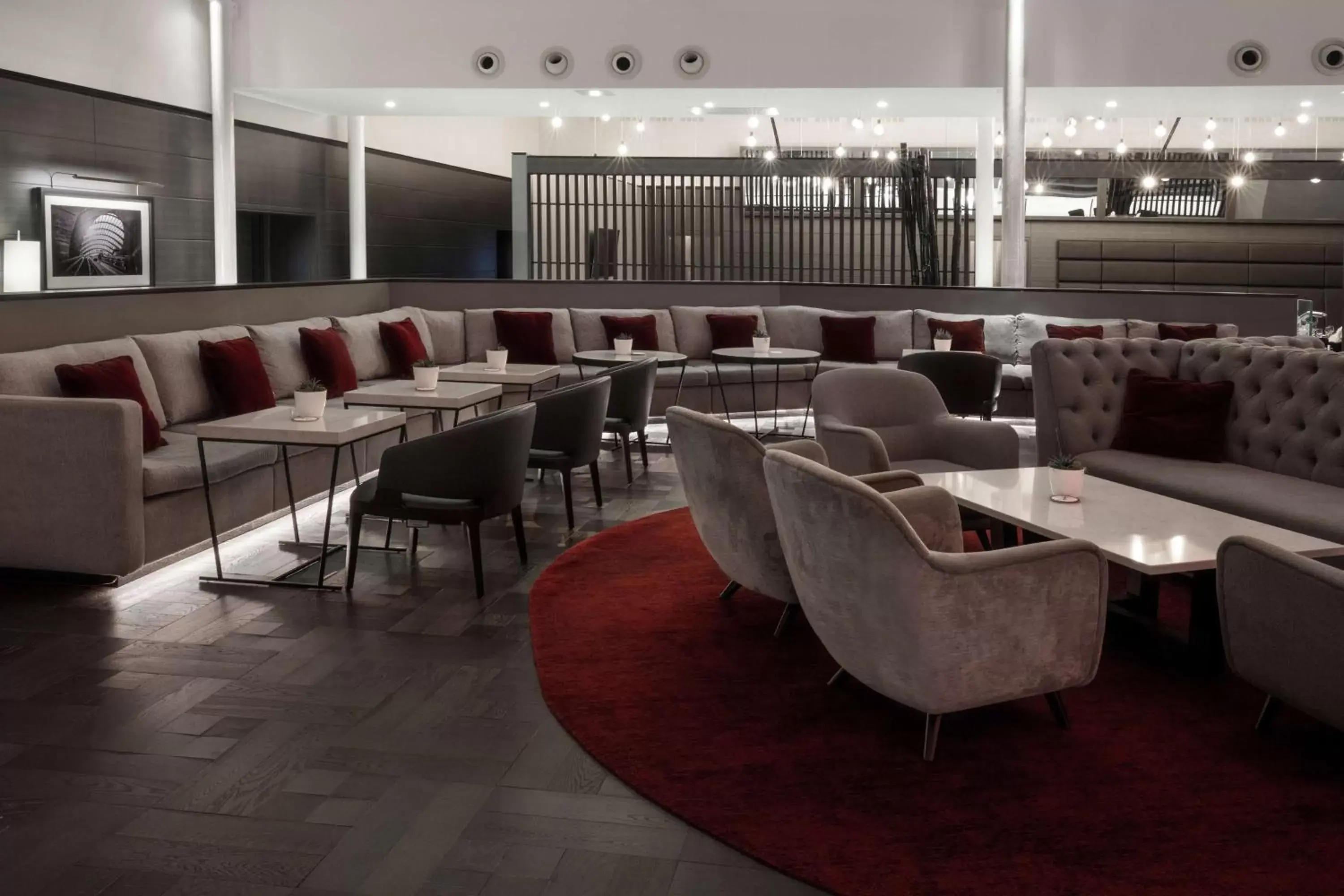 Lounge or bar in Radisson Blu Hotel London Stansted Airport