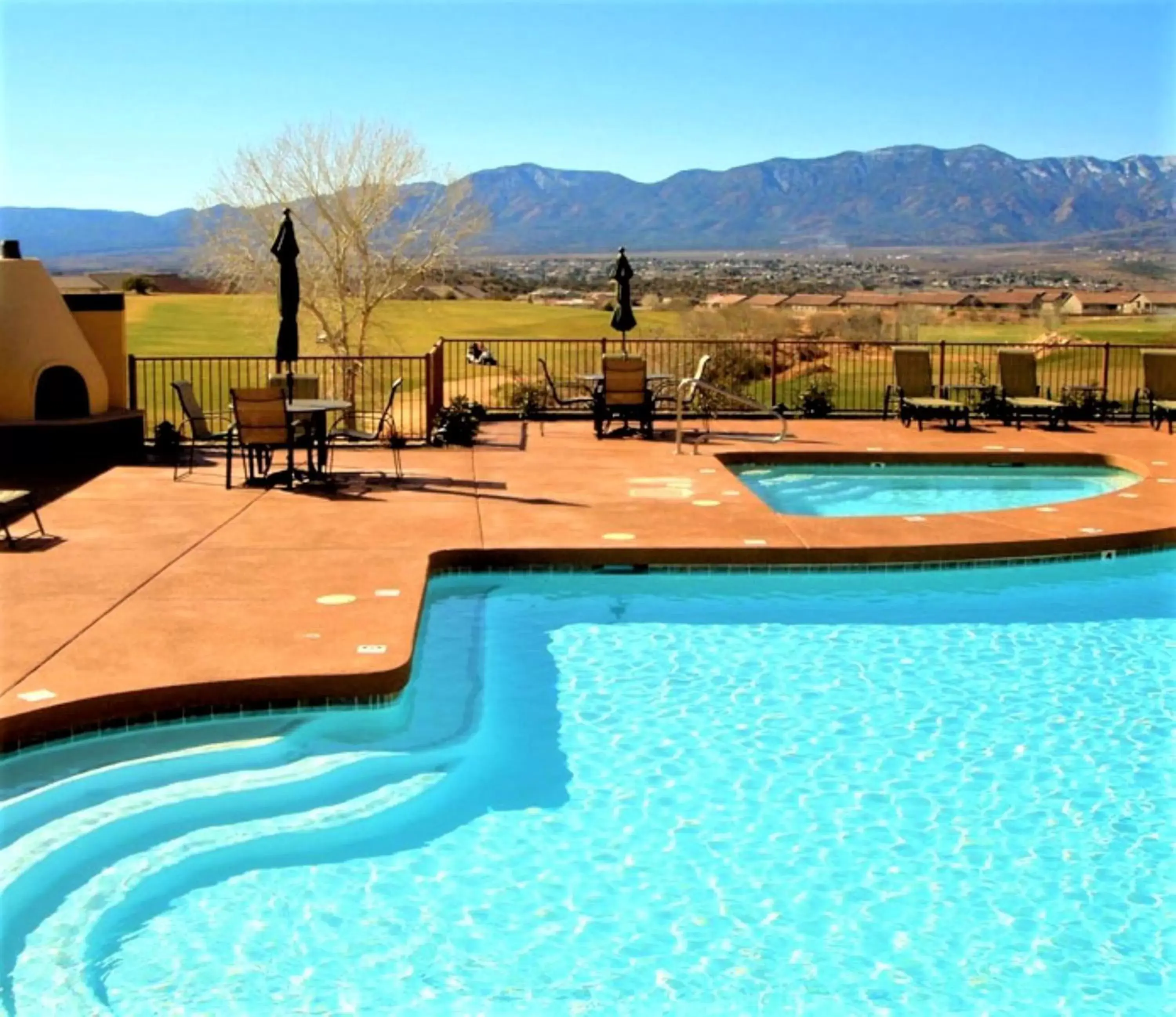 Hot Tub, Swimming Pool in Highlands Resort at Verde Ridge