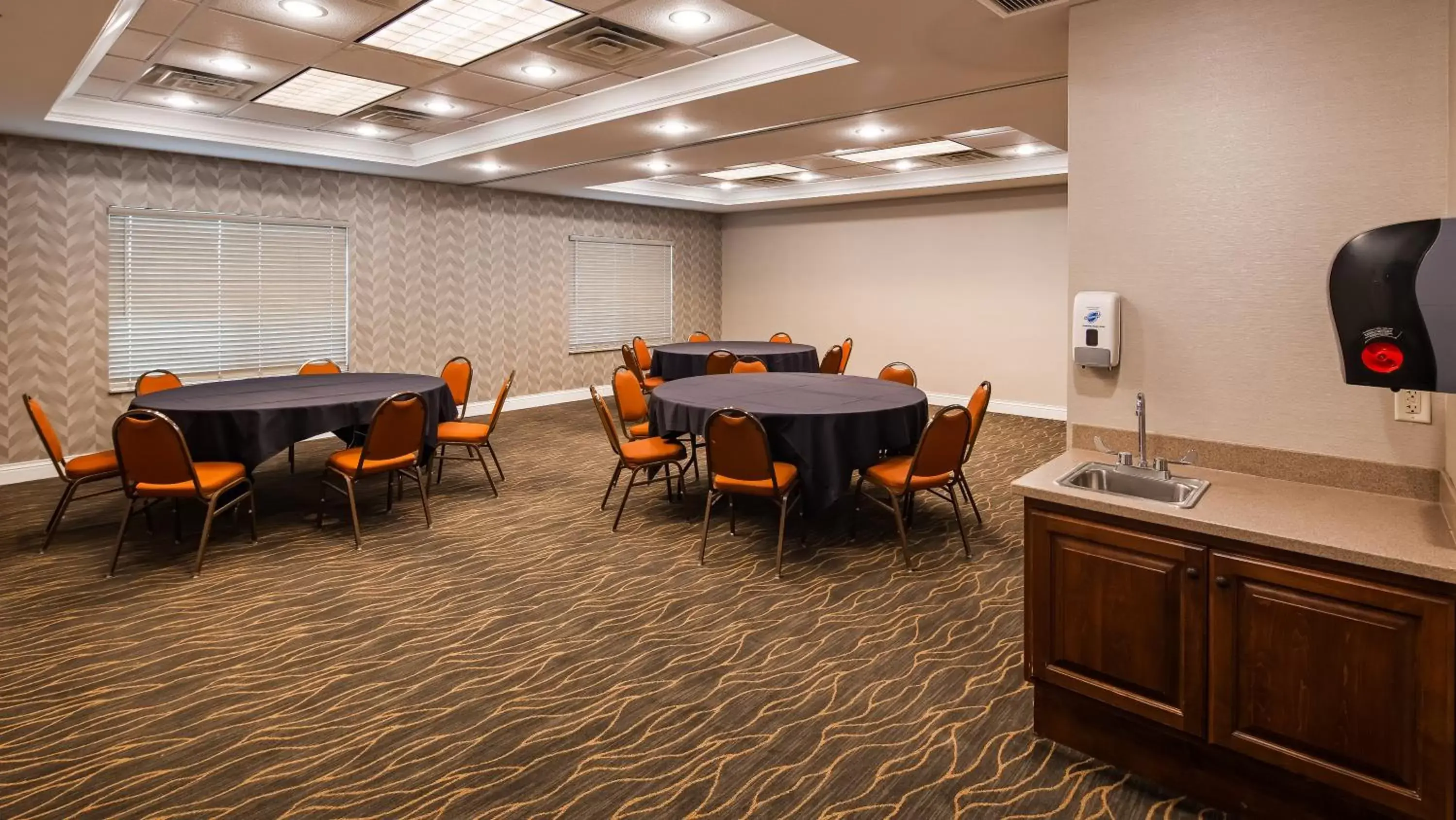 Meeting/conference room in Best Western Plus Appleton Airport Mall Hotel