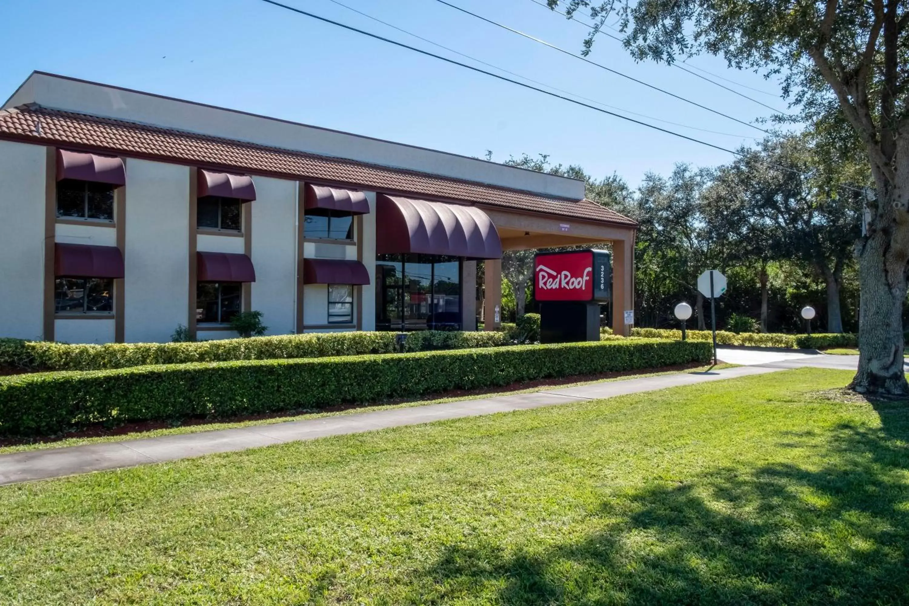Property building in Red Roof Inn Ft Pierce
