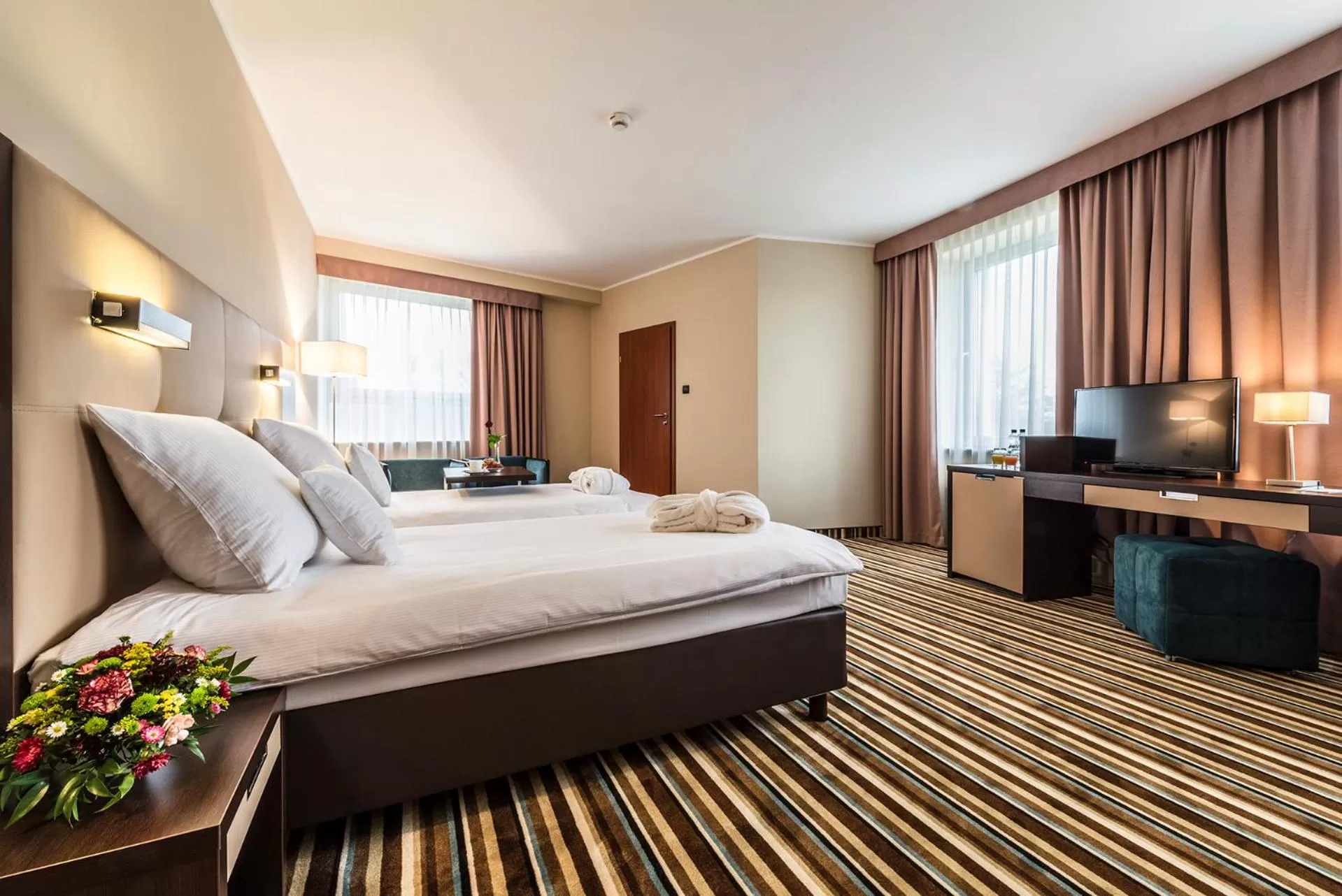 Bed in Hotel Victor Pruszków DeSilva