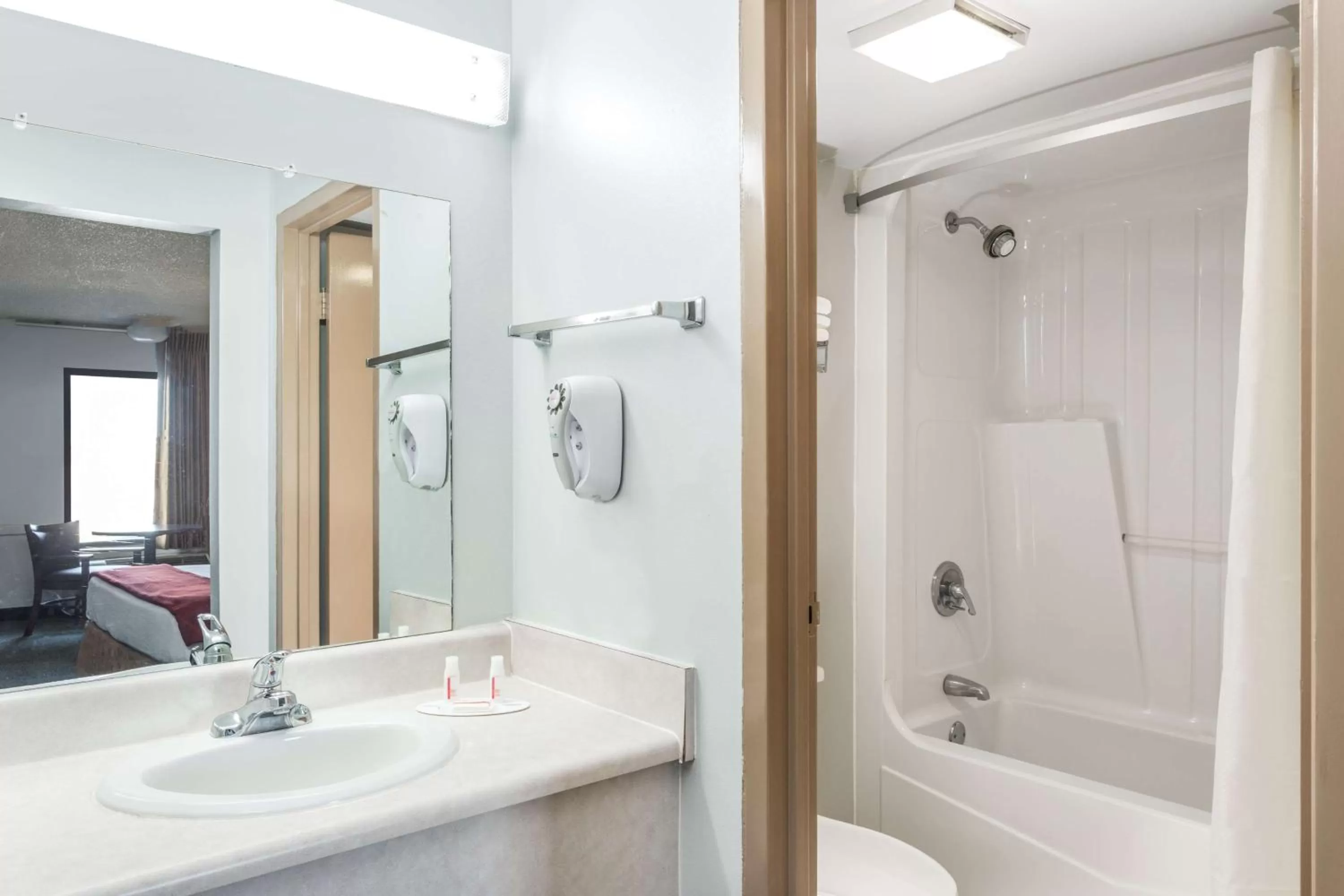 Double Room with Two Double Beds - Second Floor/Non-Smoking in Super 8 by Wyndham Adel GA I-75