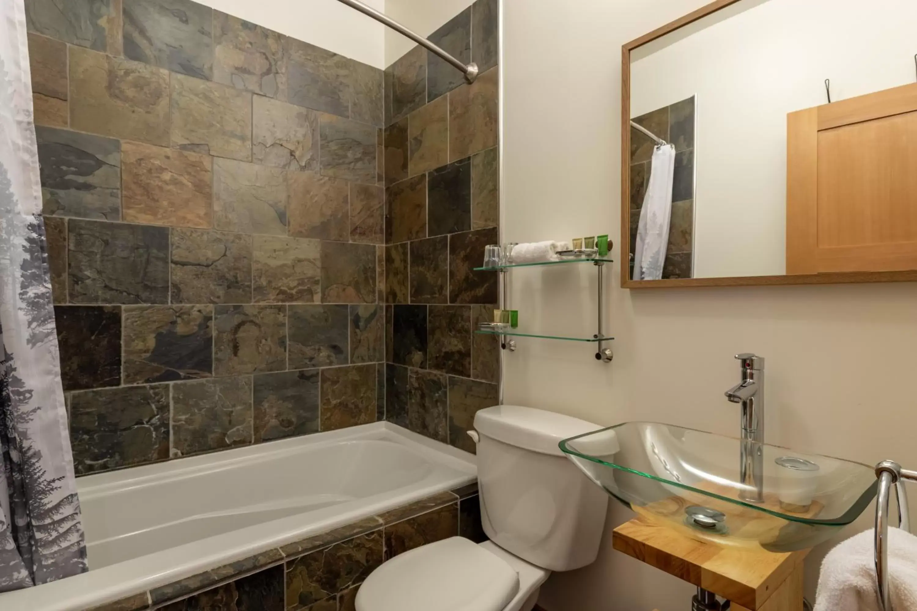 Bathroom in Canyon Ridge Lodge